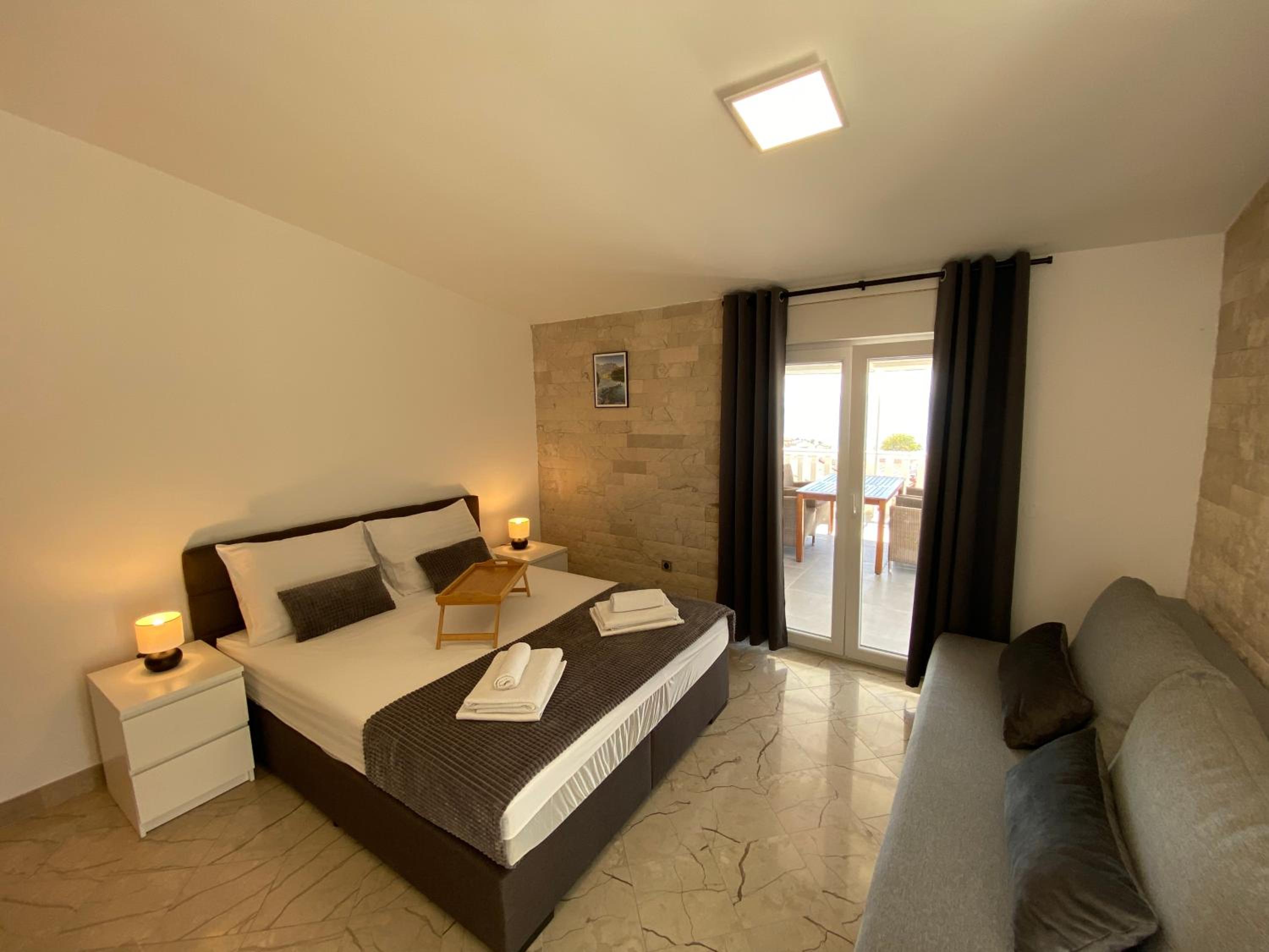 Maritom Apartments