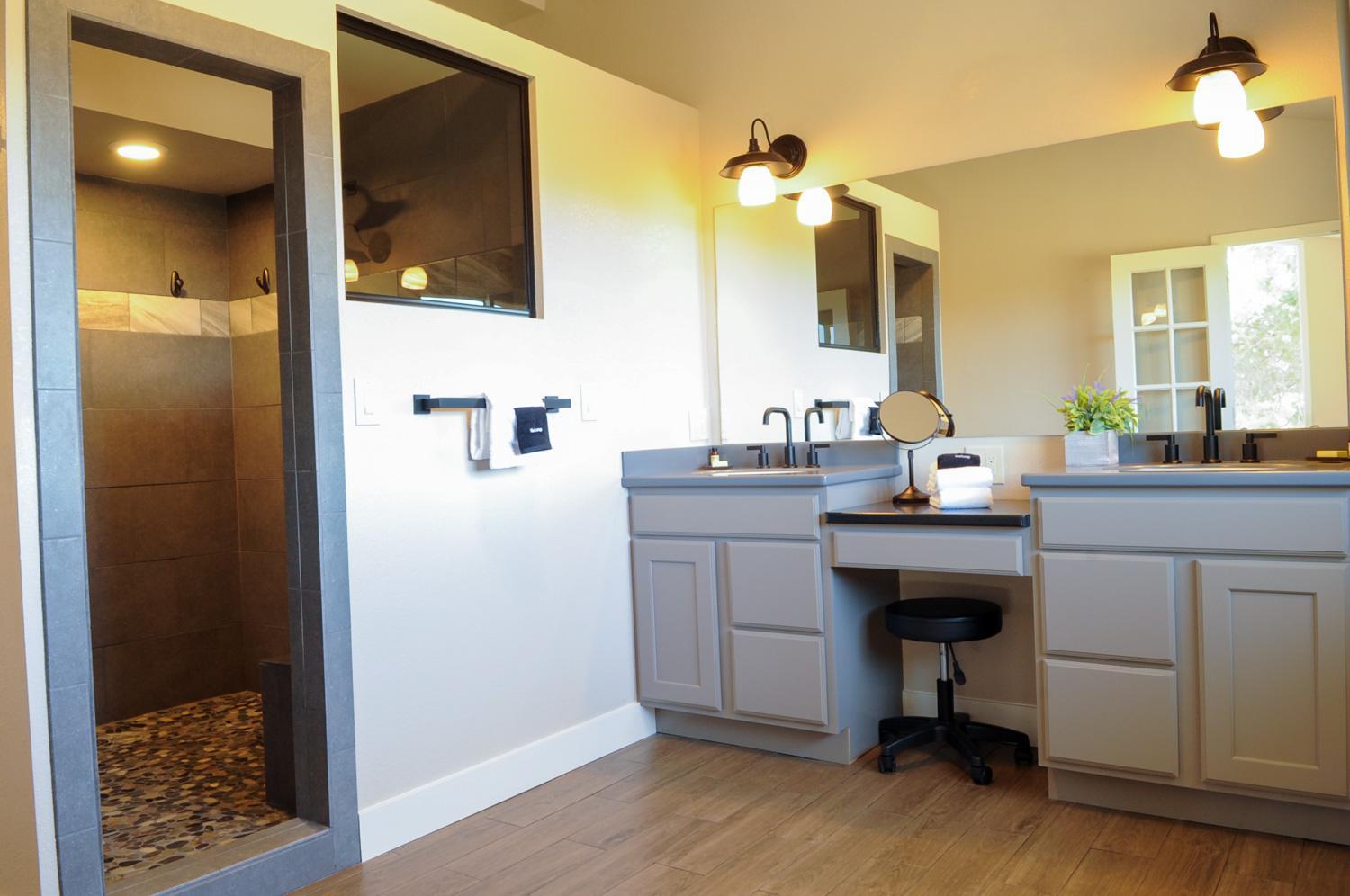 Royal Gorge Cabins