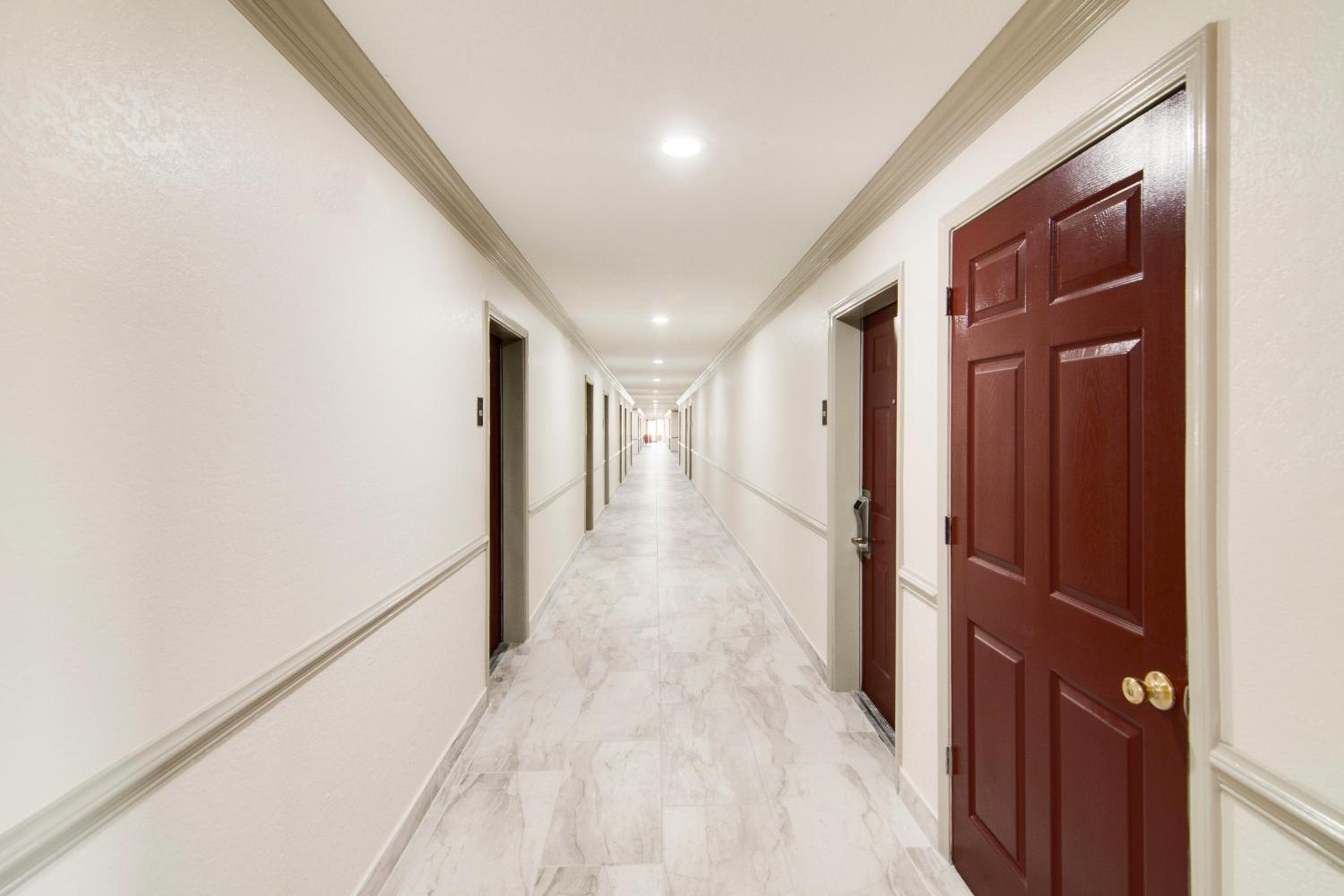 Red Roof Inn & Suites Pensacola-NAS Corry