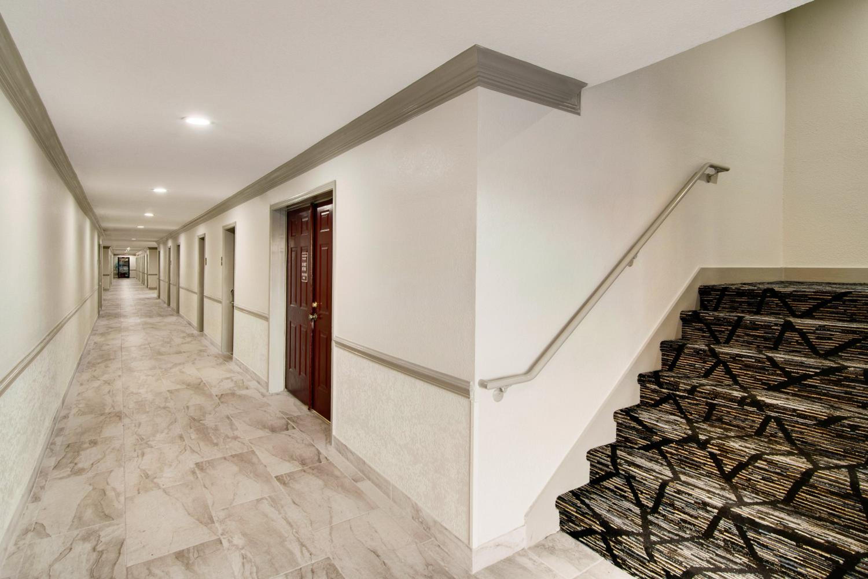 Red Roof Inn & Suites Pensacola-NAS Corry