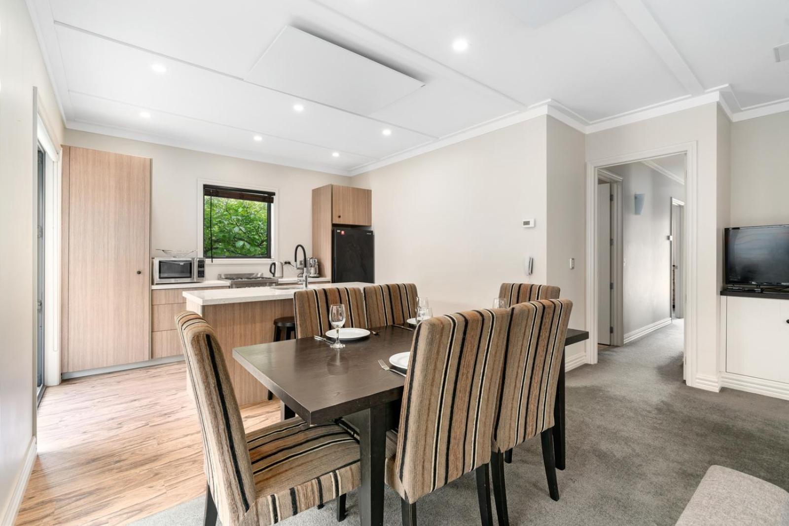Cardrona Cottage - Cardrona Holiday Home view 4
