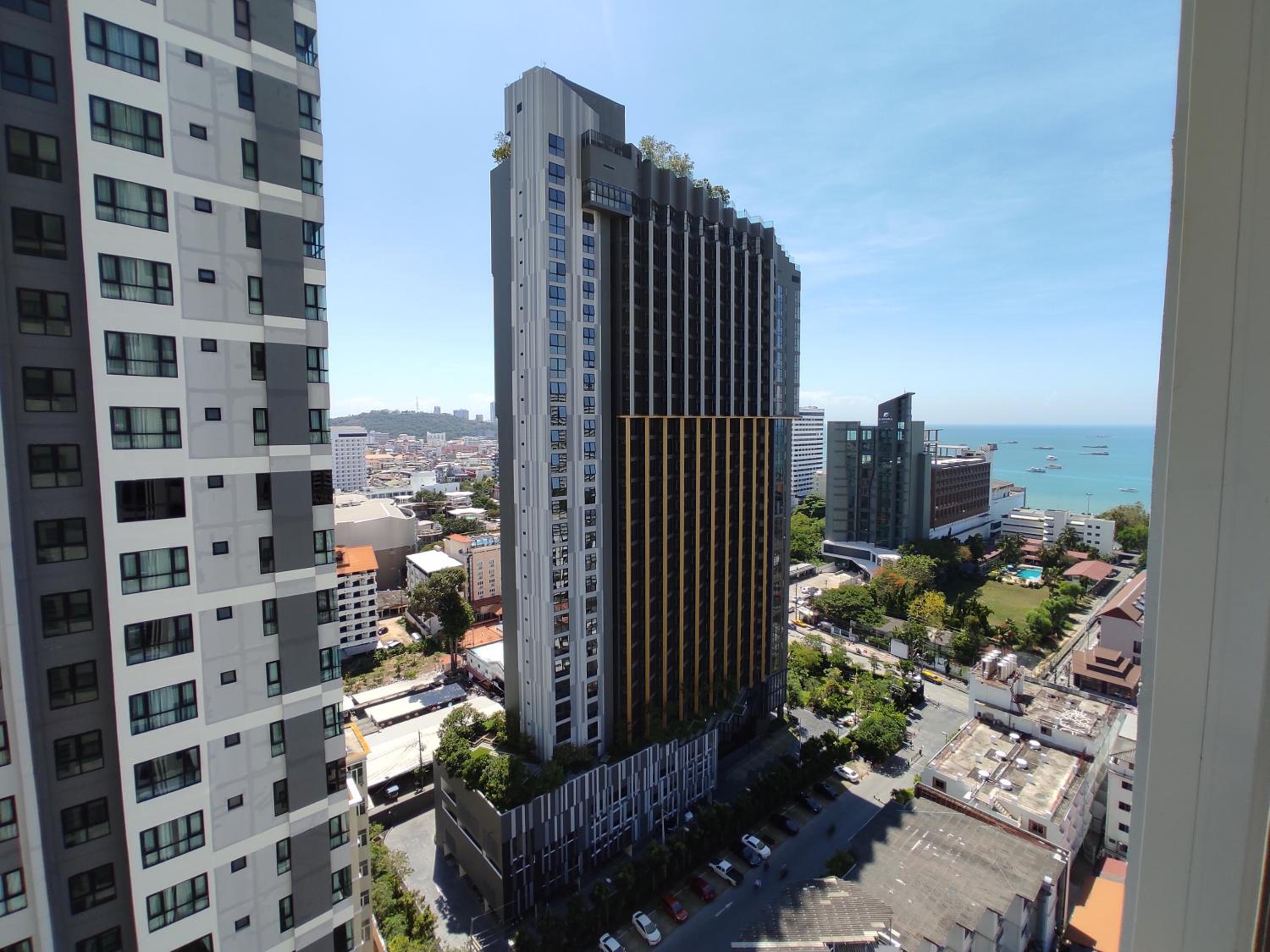 Pattaya Center Seascape Apartment view 4