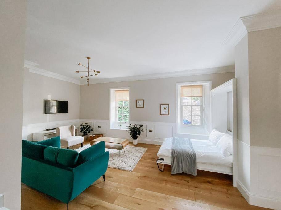 SWALEDALE, OLD SCHOOL ROOMS - Luxury Apartment in Richmond, North Yorkshire view 5