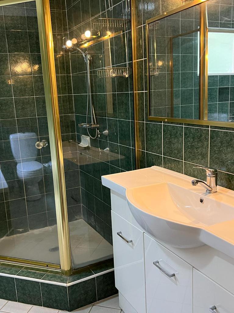 Gosford Inn Motel