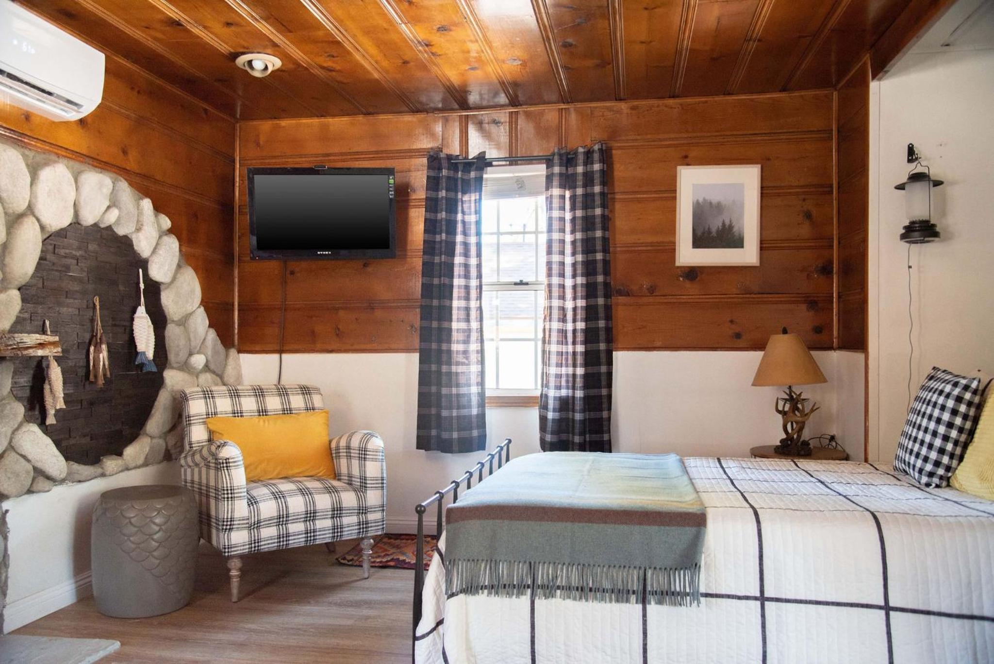 Lakewood Cabins
