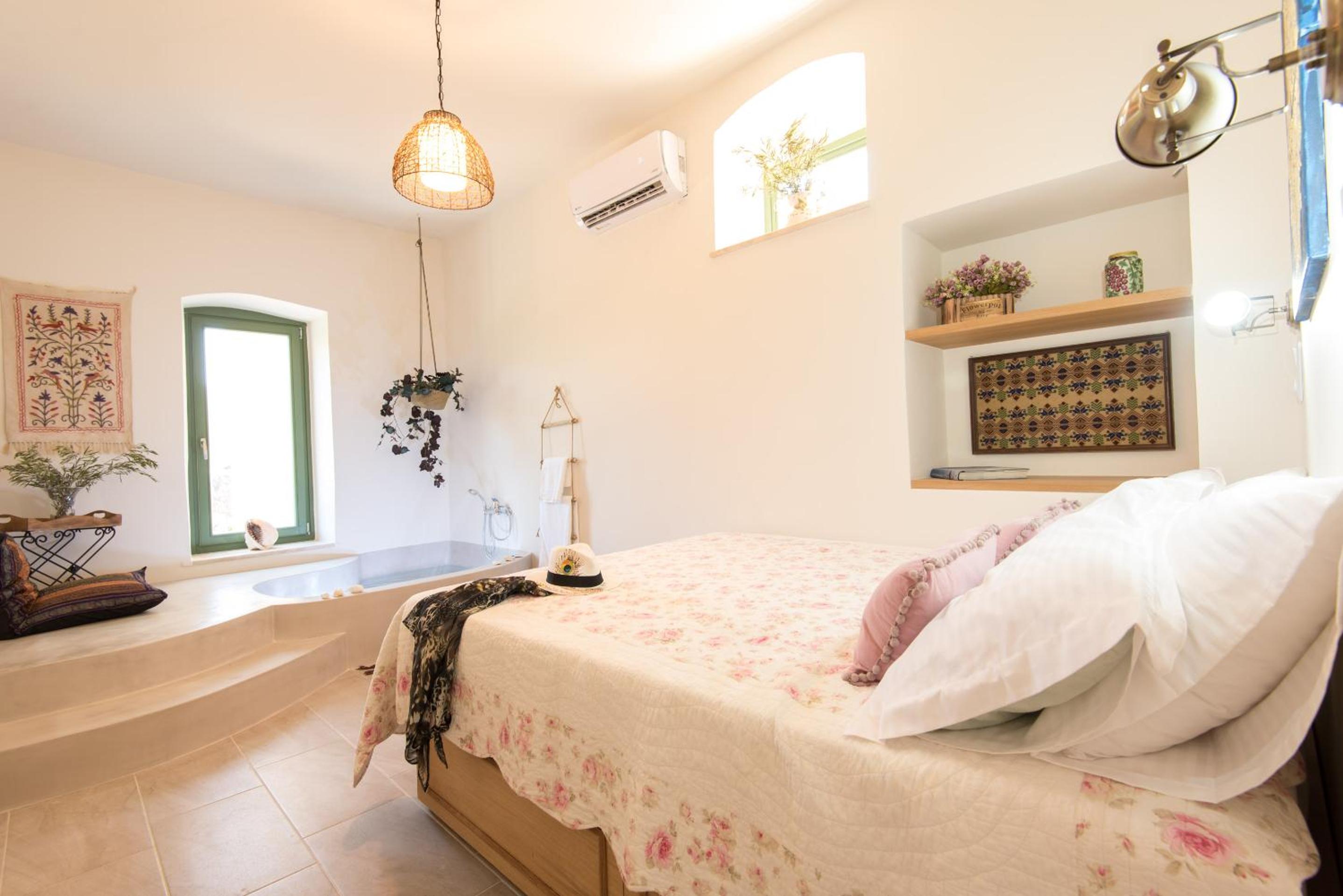 Mandarinies Boutique Residence photo 2