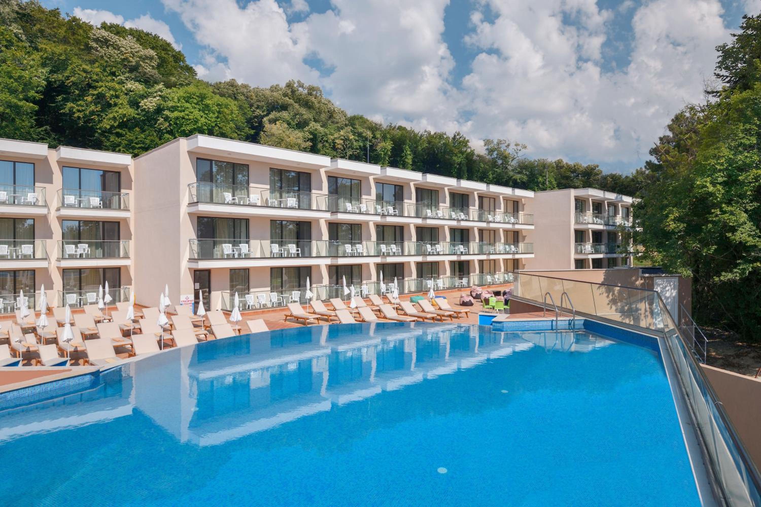 Hotel GRIFID Hotel Foresta - All Inclusive & Free Parking - Adults Only - Image 1