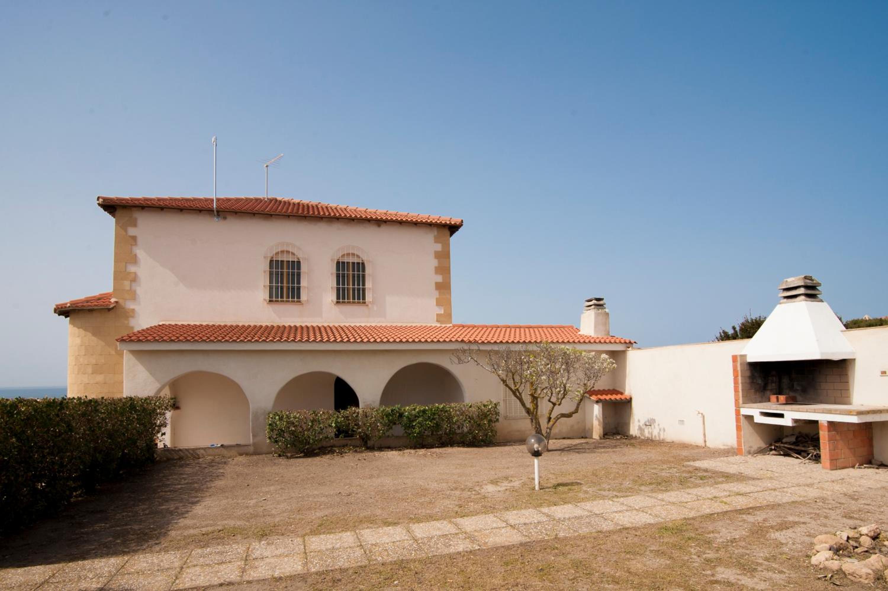 VILLA HORUS SAN GIOVANNI SINIS - Villa sul mare con grande giardino privato view 3