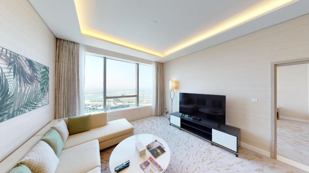 Hometown Apartments - High Floor with Sea View 1 Bed Apt in Palm
