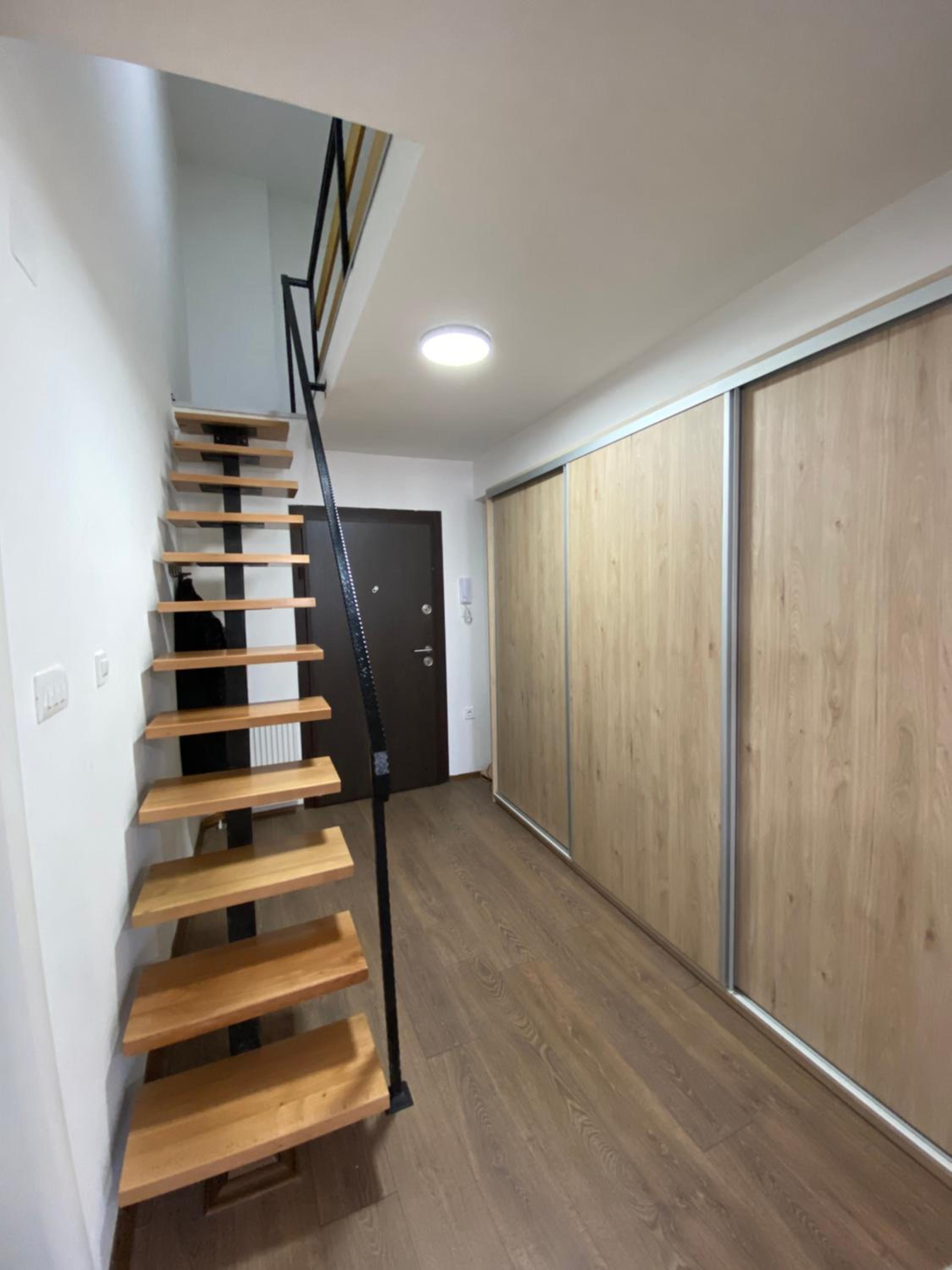 Kostas Duplex