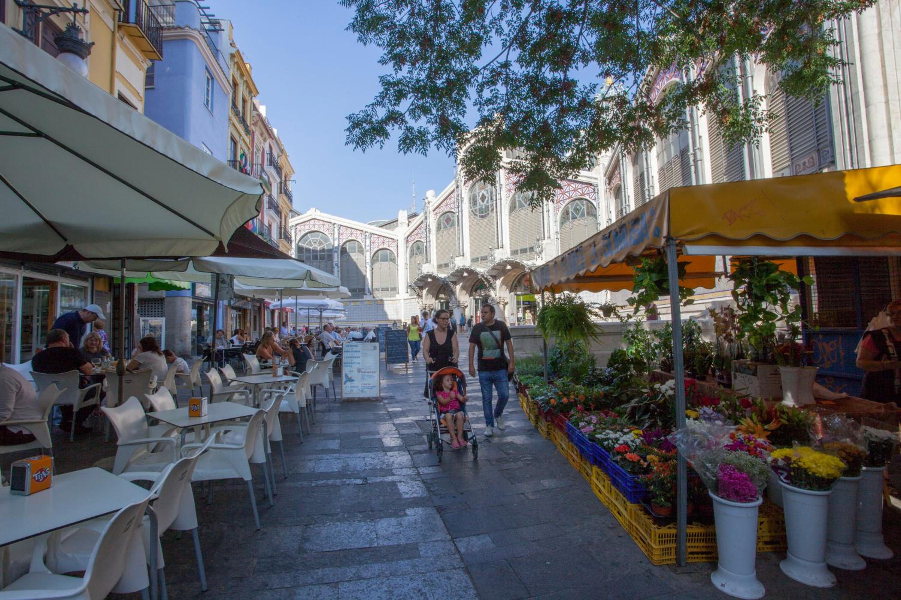 SingularStays Mercado Central