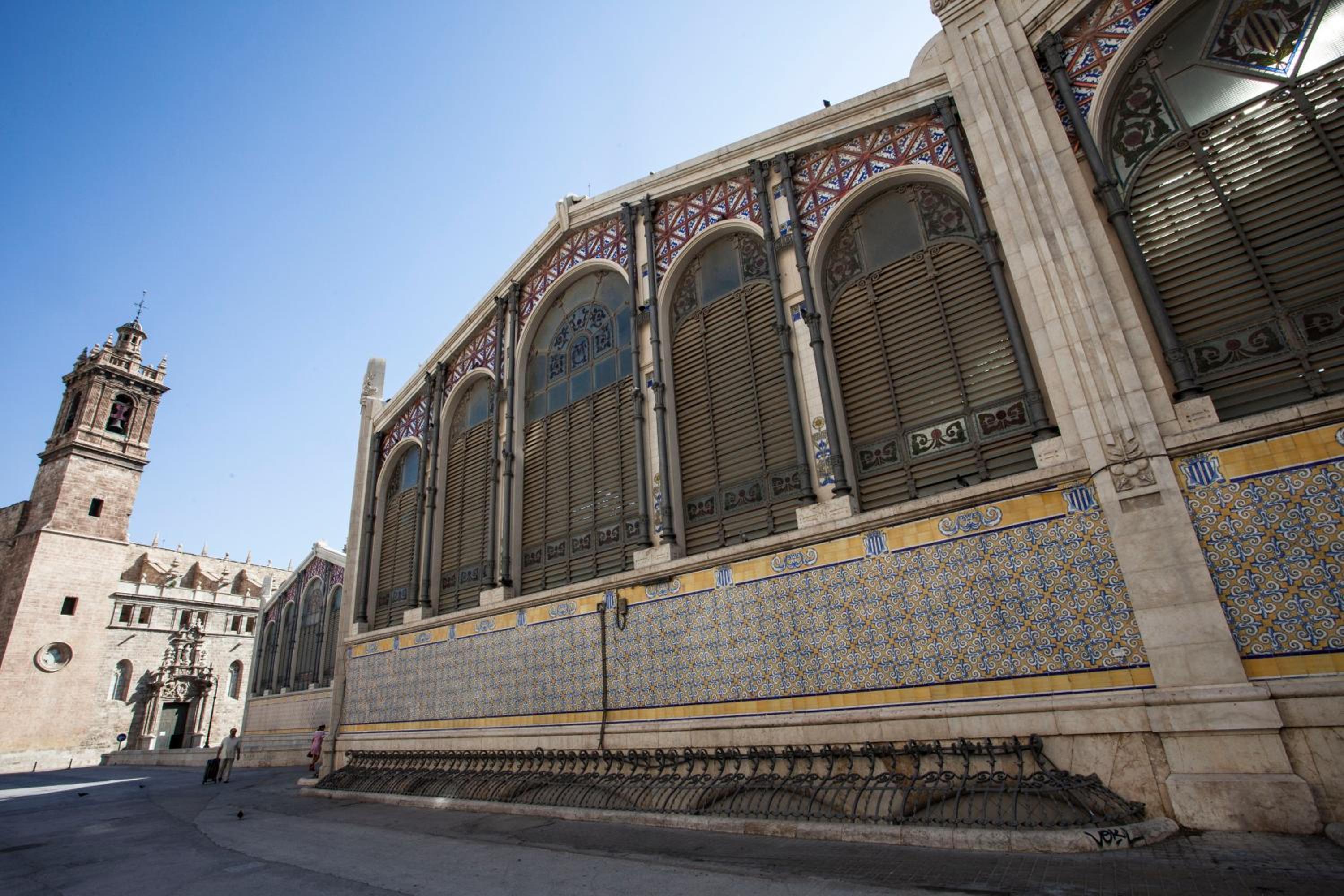 SingularStays Mercado Central