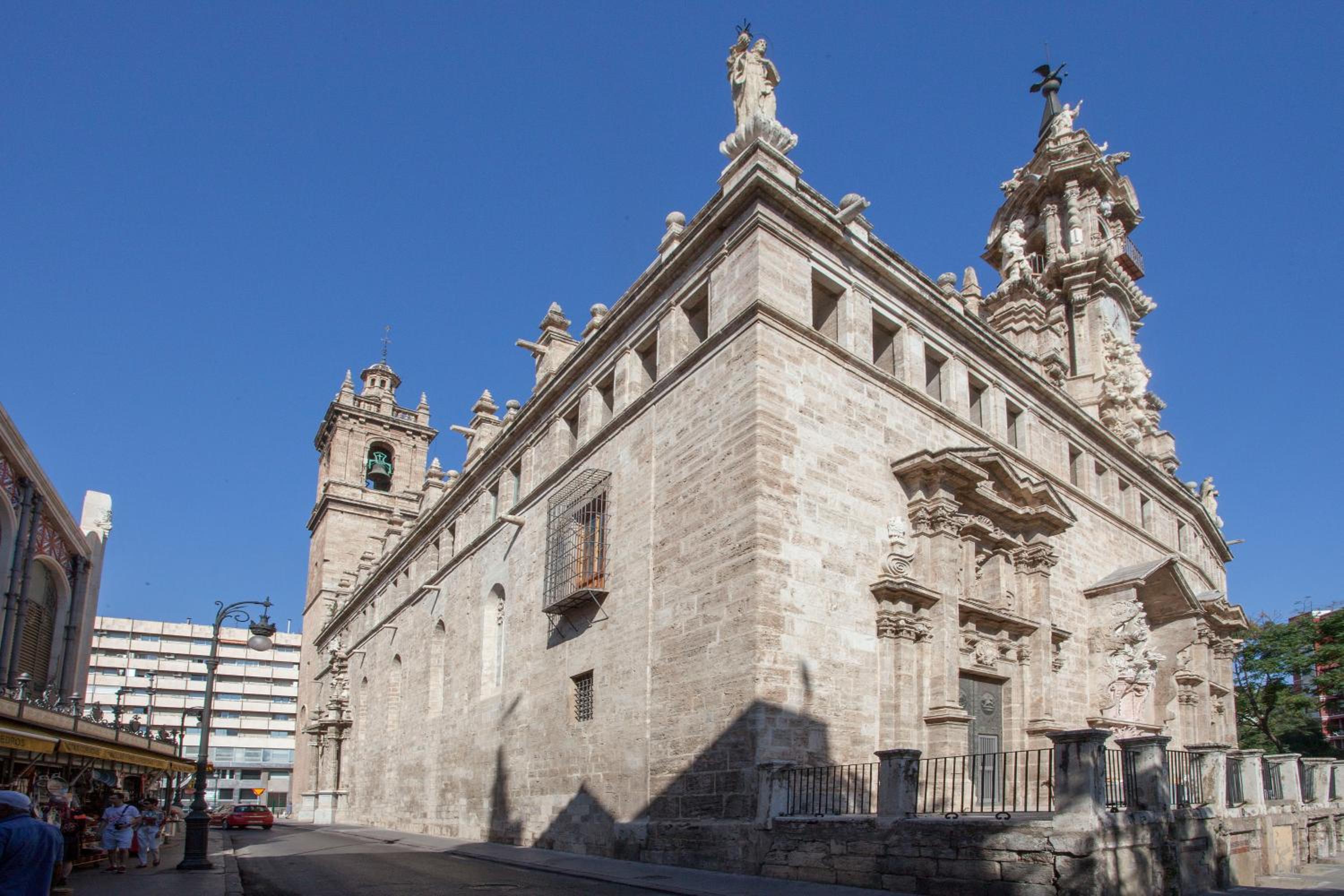 SingularStays Mercado Central