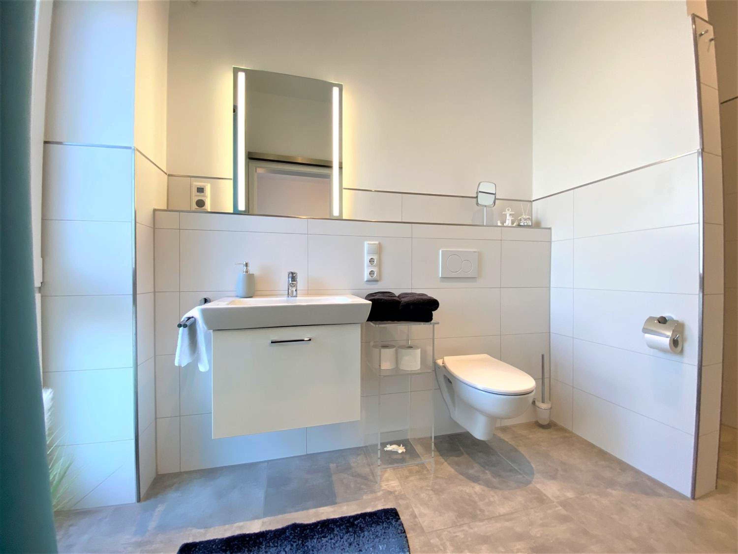 Ferienwohnung Blauer Delfin, Am Alten Deich 4-6, Whg 4