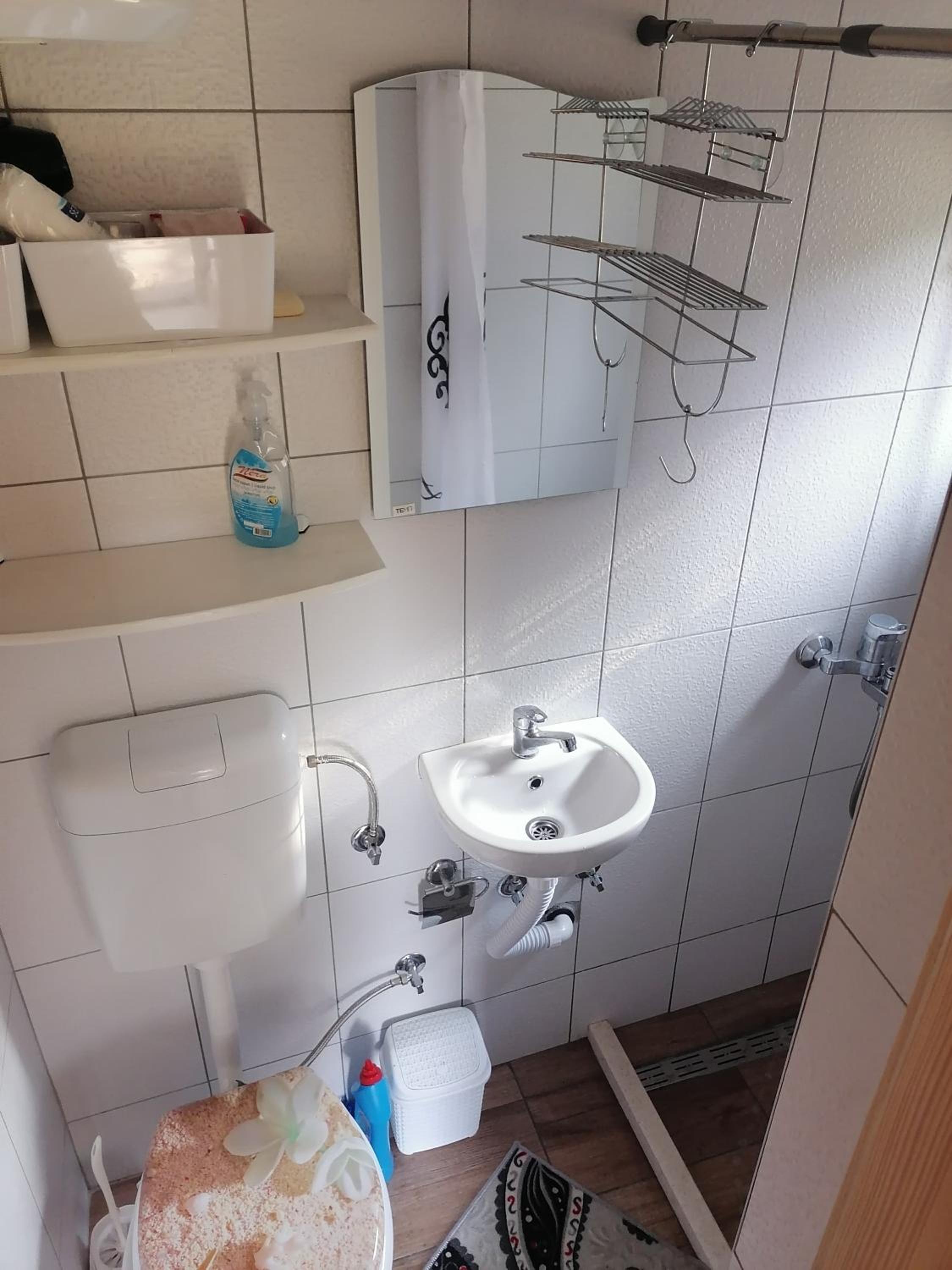 Zuta Kuca Sunca