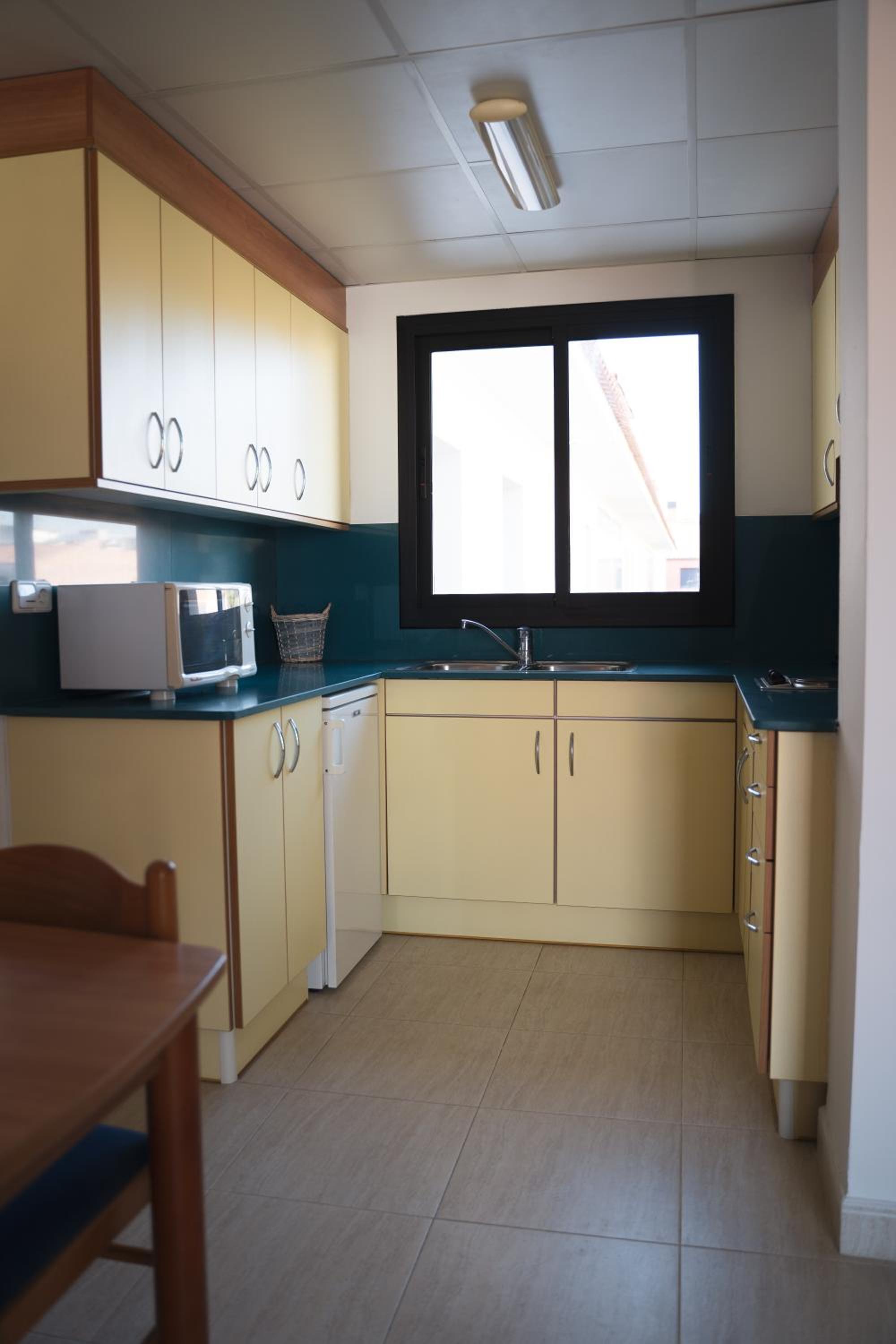 Beatrix 2000 - Caliu Apartments