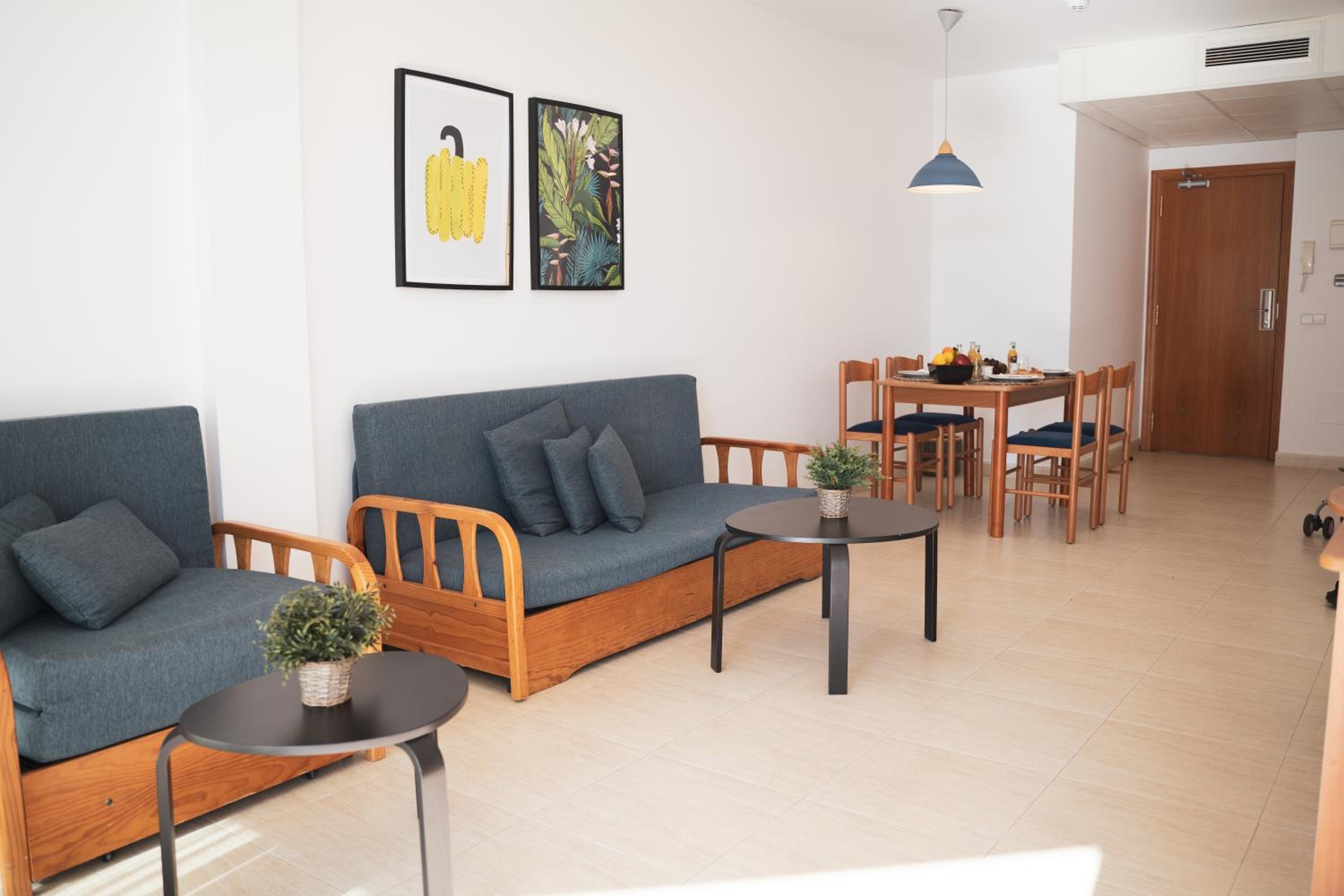 Beatrix 2000 - Caliu Apartments