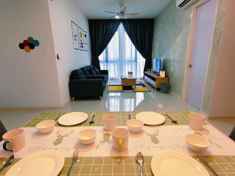 T1-2601 High floor Amazing View 3BR 8pax NETFLIX!!LegolandGleneagles By STAY photo 4