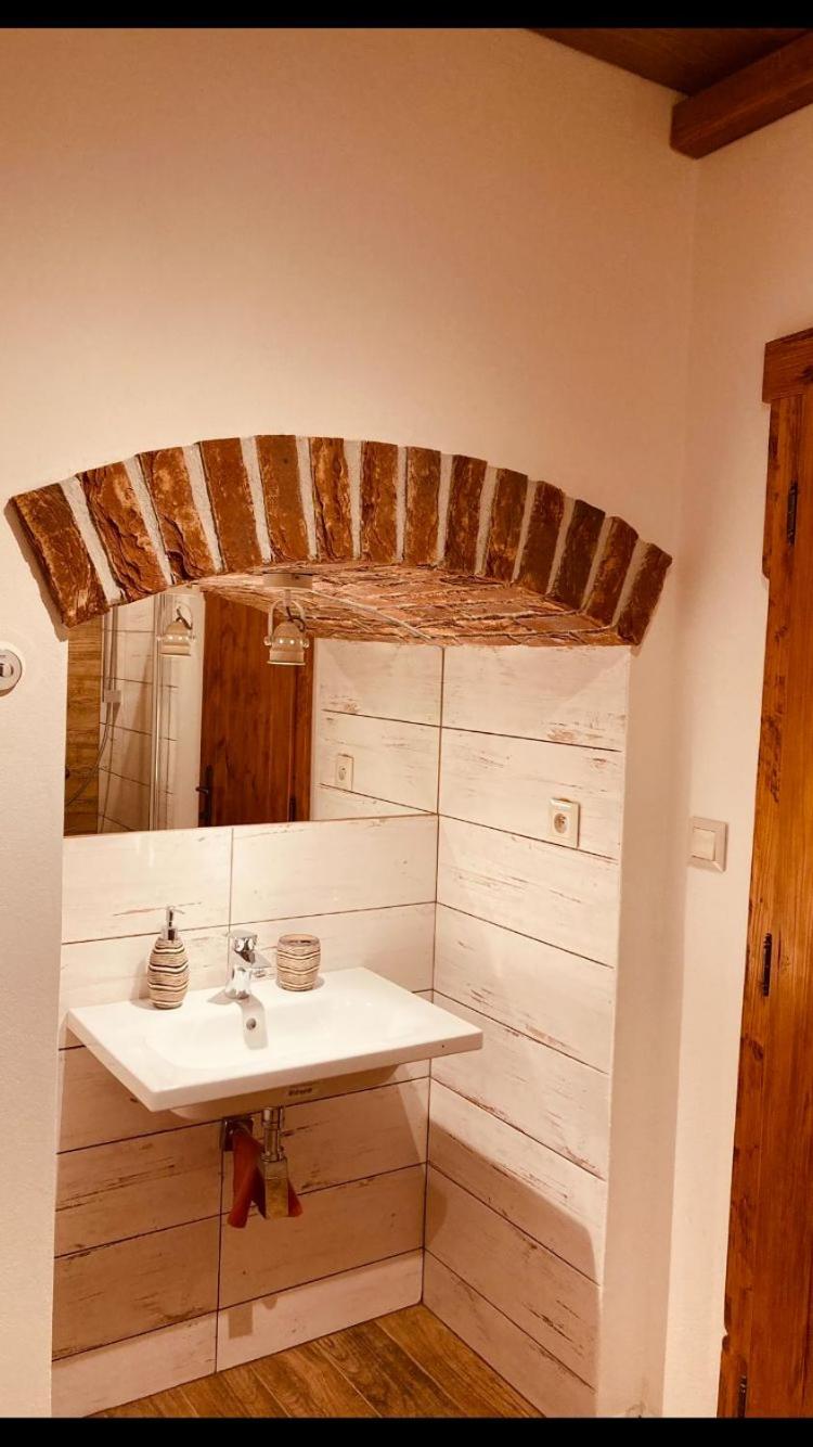 Penzion, Restaurace Jaro Věšín Brdy