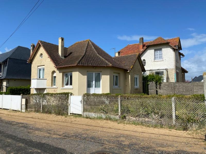 La plage au bout du jardin / Sword Beach cottage
