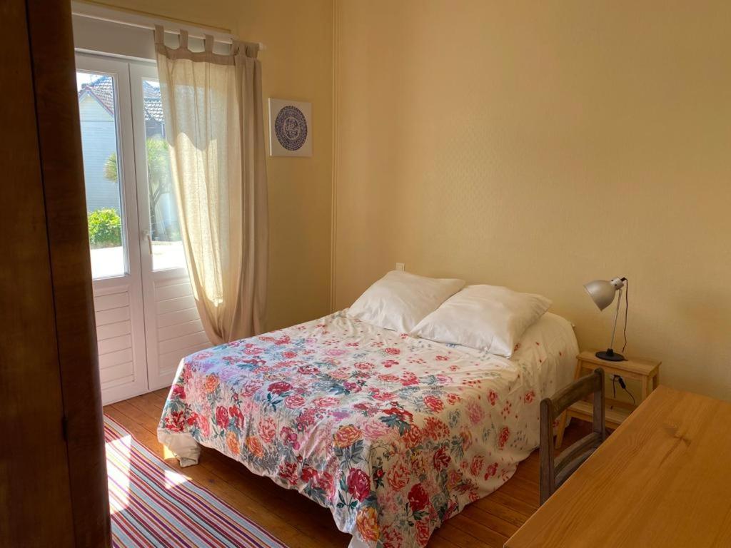 La plage au bout du jardin / Sword Beach cottage