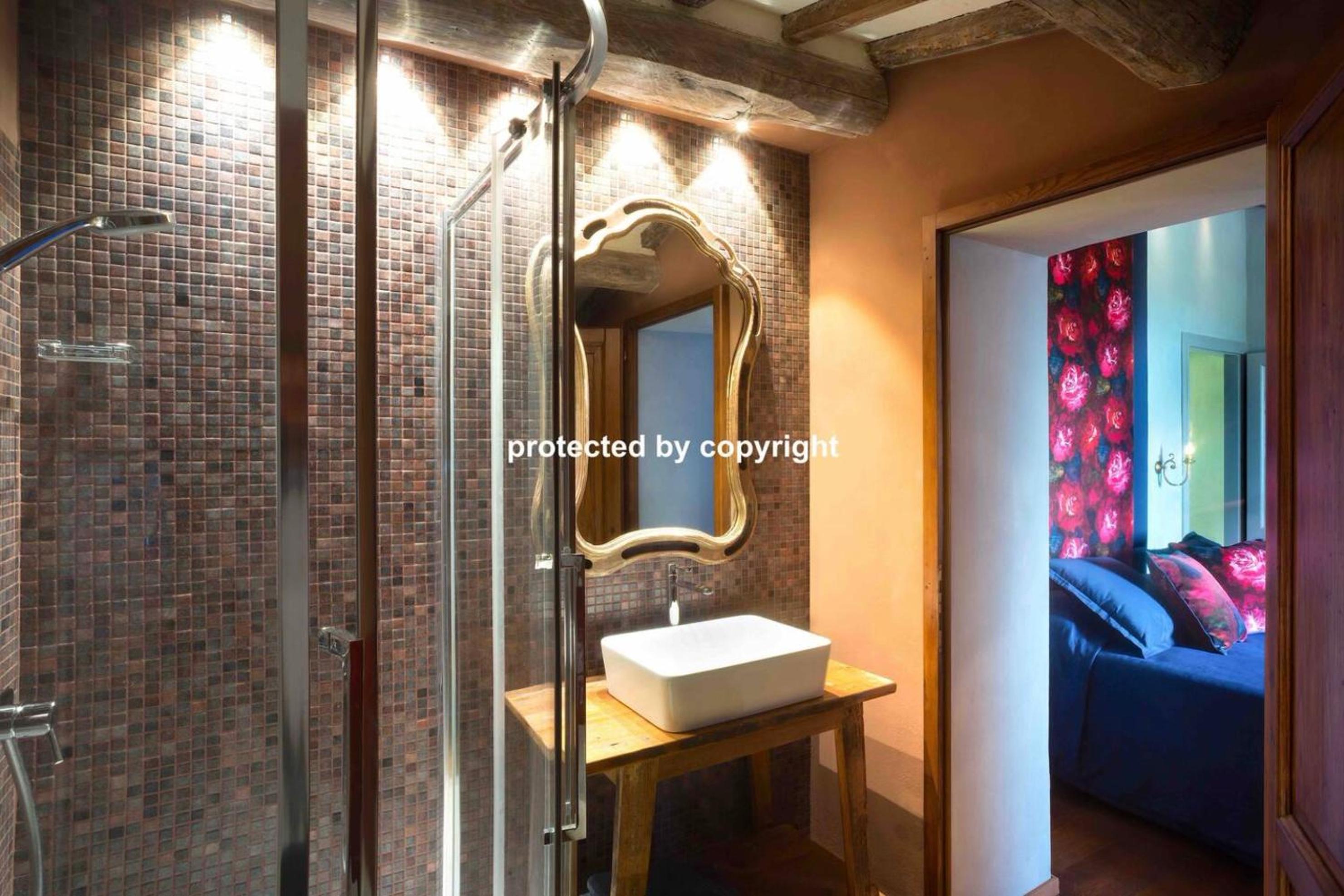 Luxury Villa Among Vineyards view 3