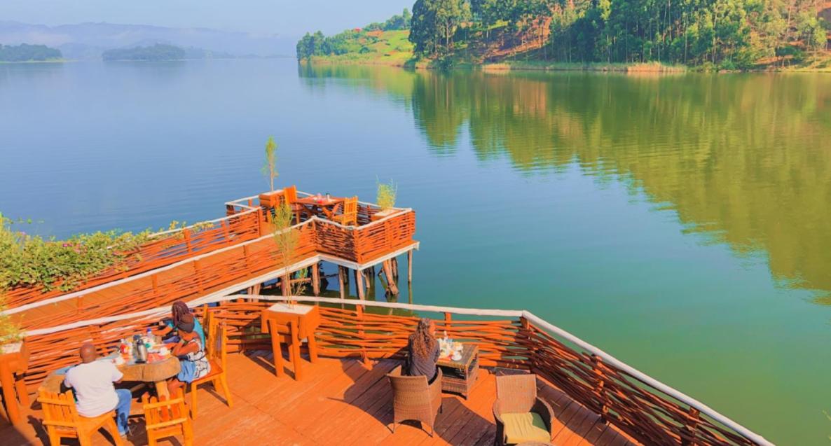 Lake Bunyonyi Rock Resort