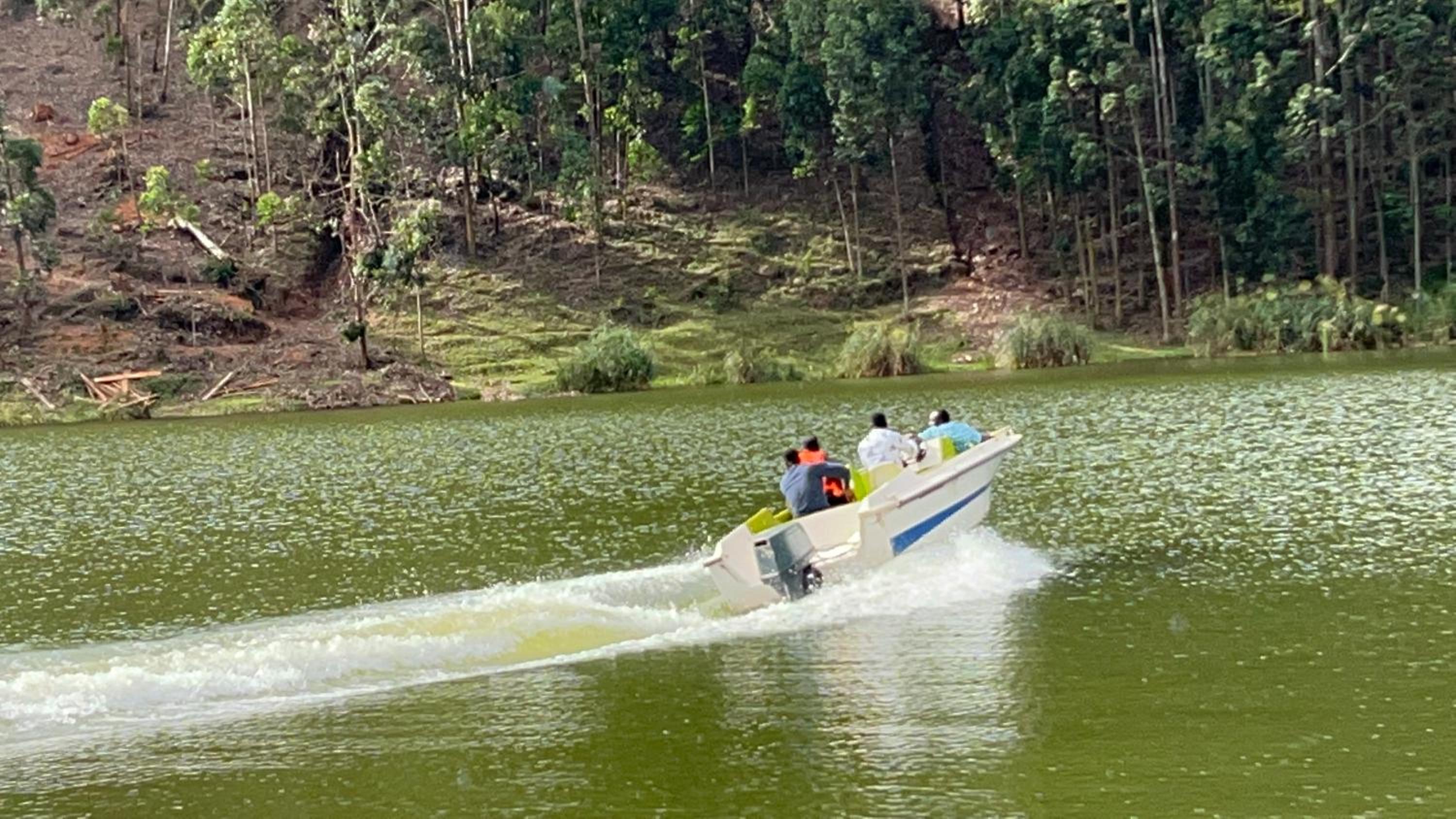 Lake Bunyonyi Rock Resort