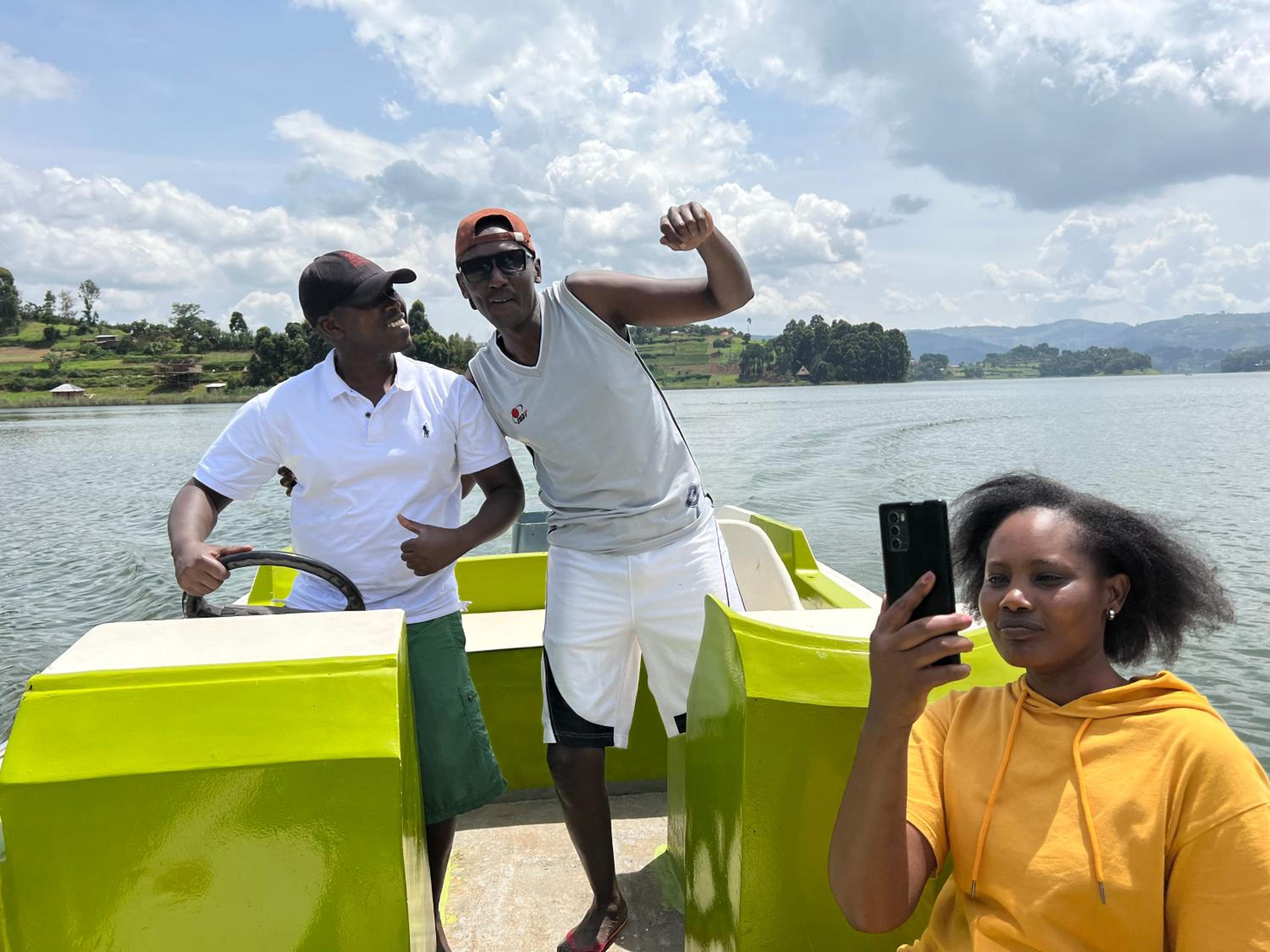 Lake Bunyonyi Rock Resort