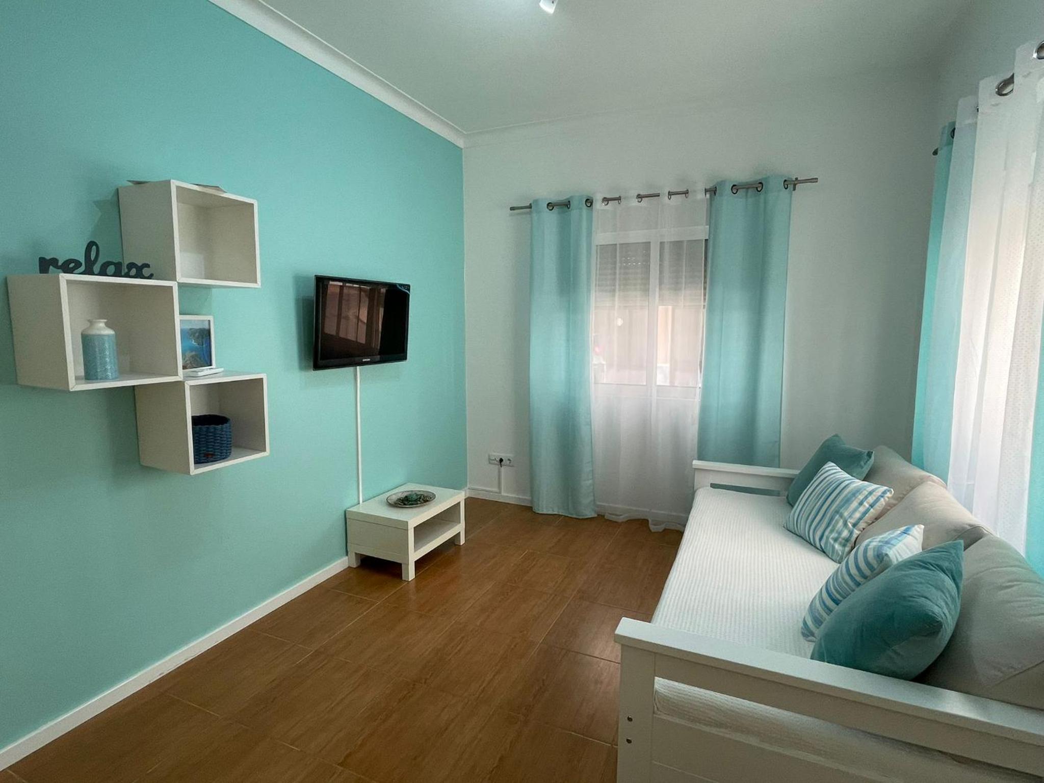 Blue Home Monte Gordo view 2