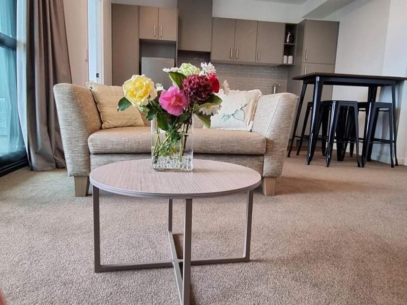 Modern, Central City, Penthouse Floor Apartment. view 2