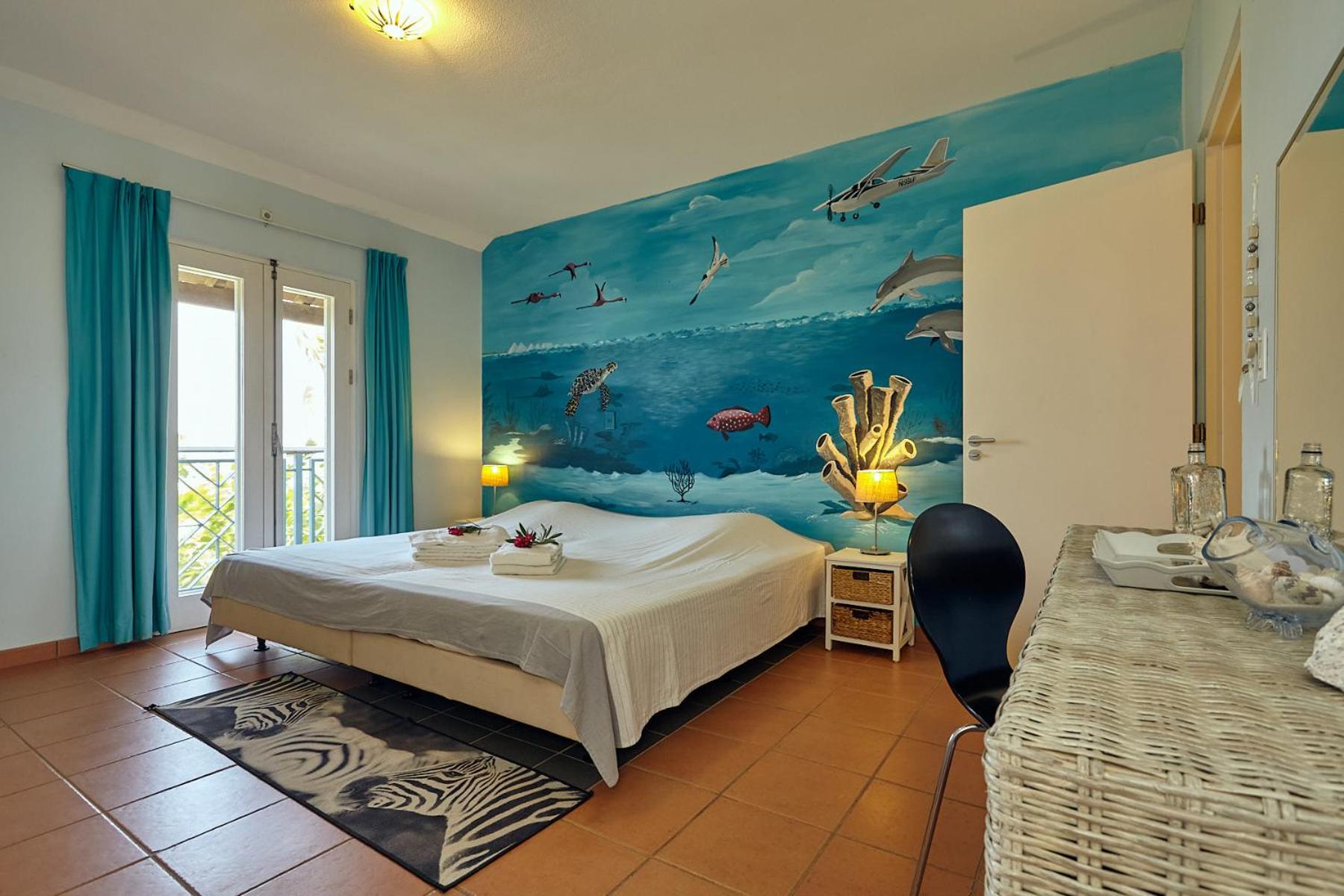 Windsock Apartment Manta Ray