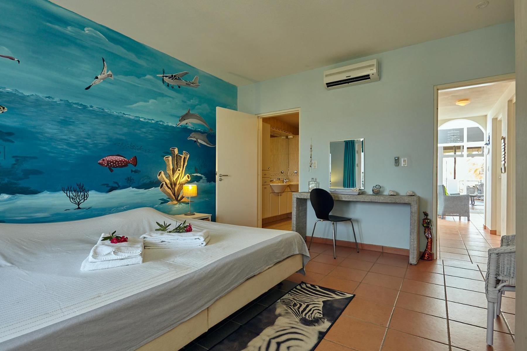 Windsock Apartment Manta Ray