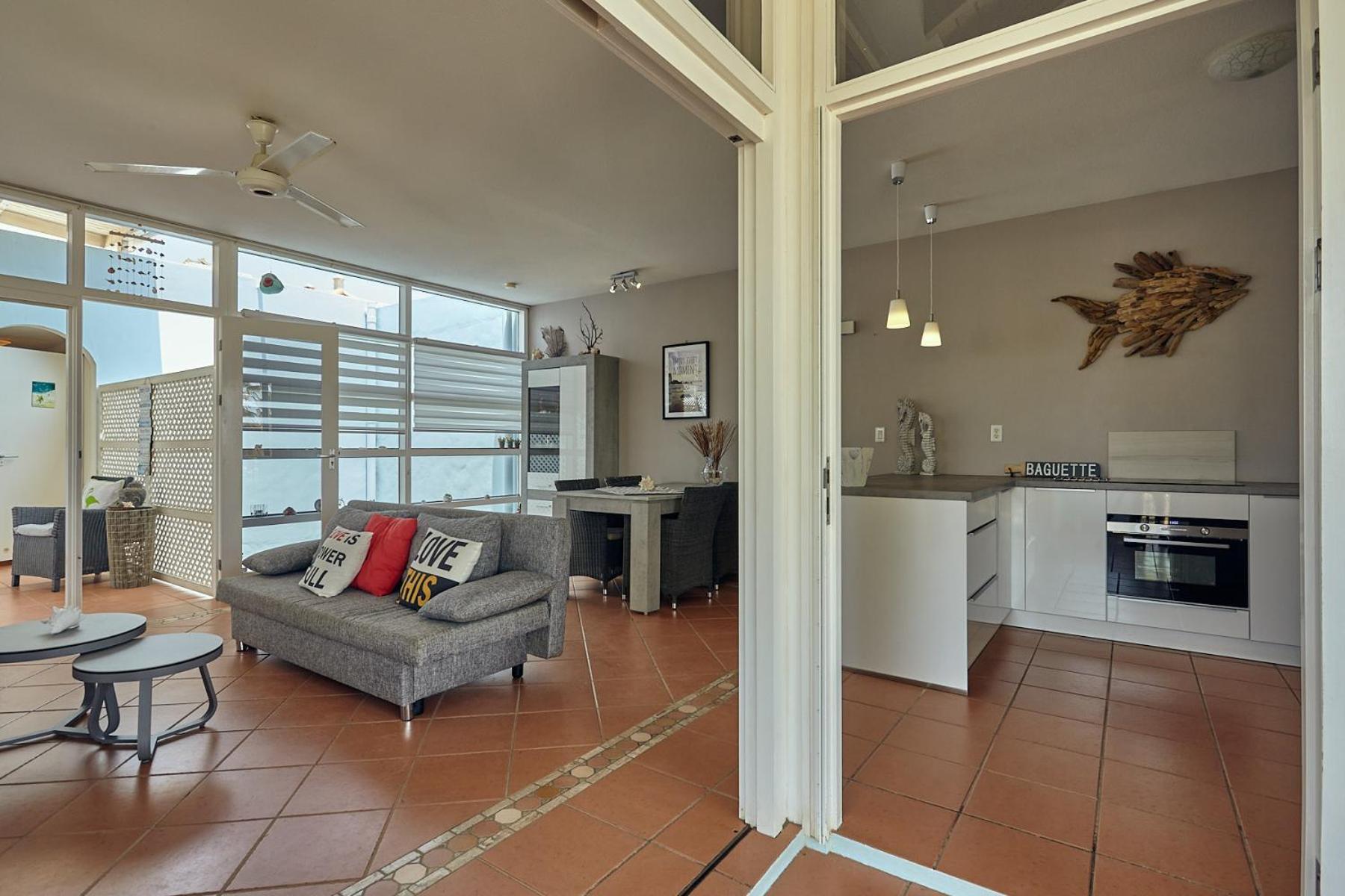 Windsock Apartment Manta Ray
