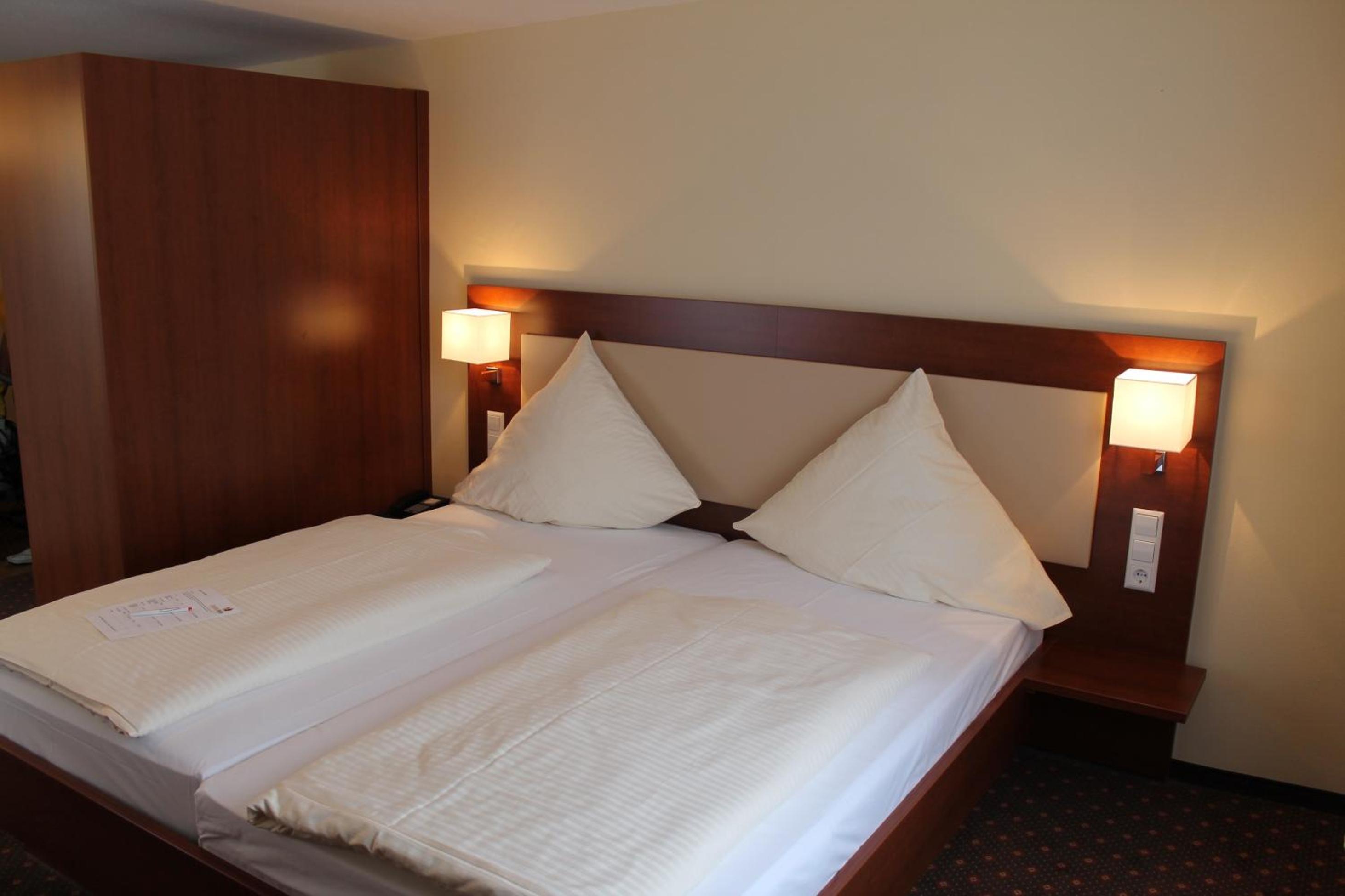 Stadt-gut-Hotel Gasthof Goldener Adler - Property Image 18