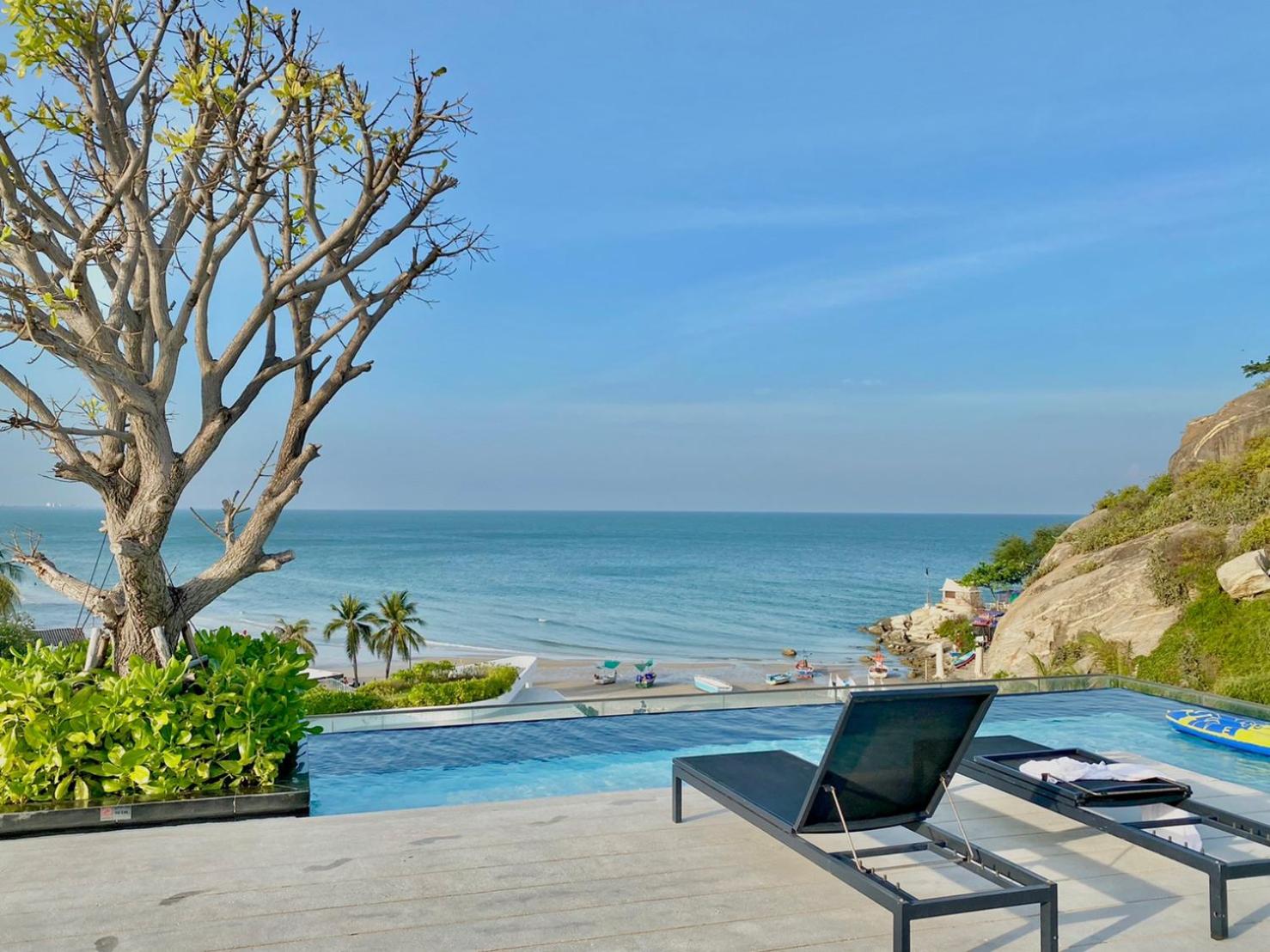 Seaview 2 BR Beach front Vacation HuaHin view 4