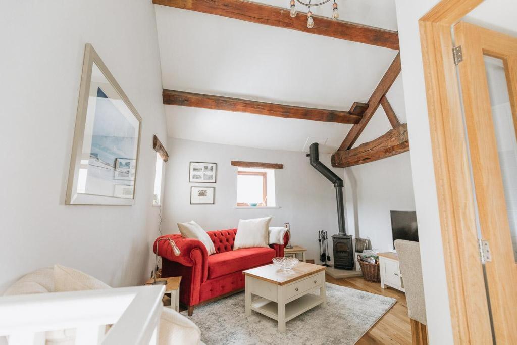 GABLE COTTAGE - One Bed Cottage Close to Holmfirth and the Peak District view 3