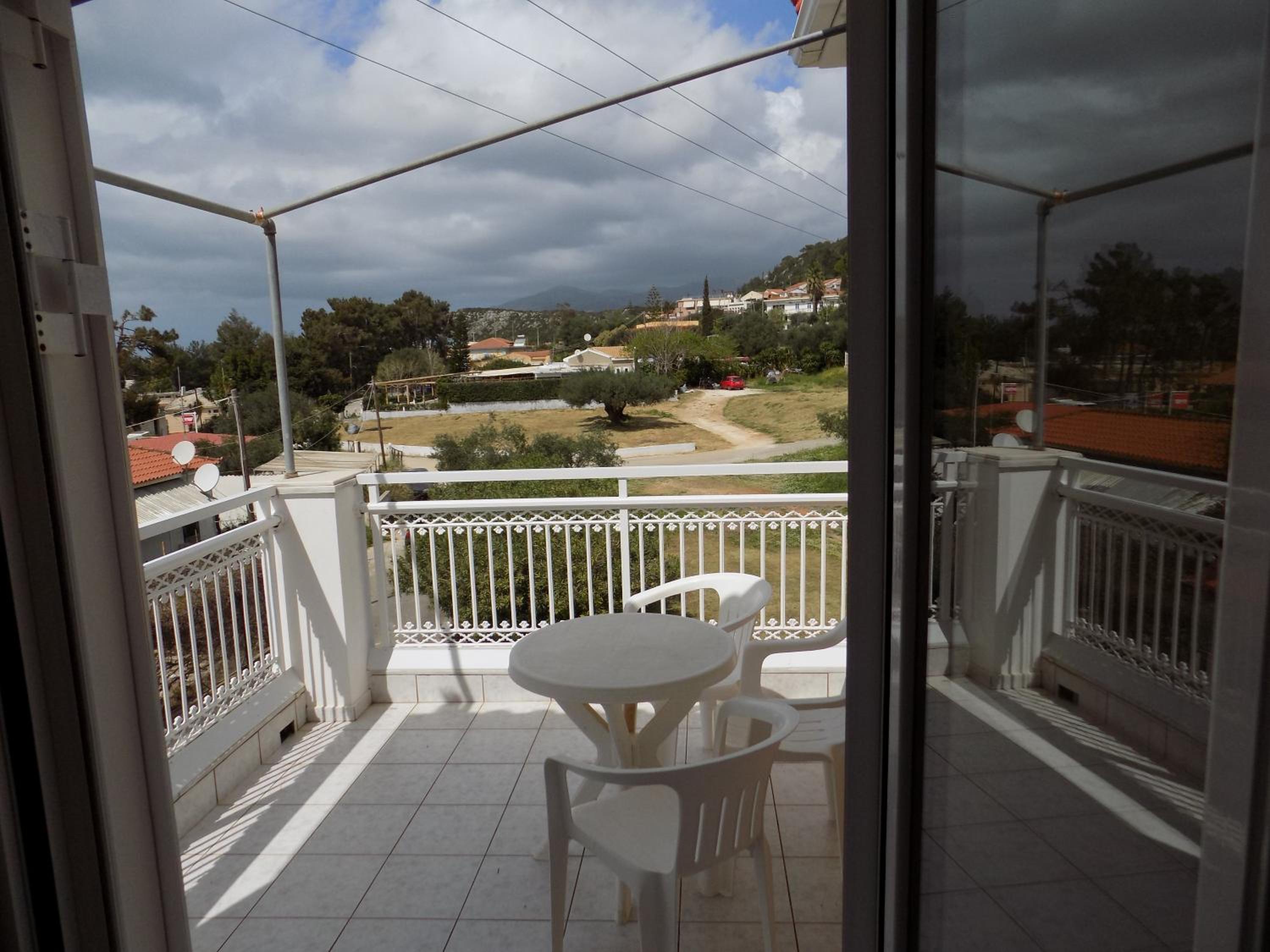 JERRY'S STUDIOS LASSI photo 5