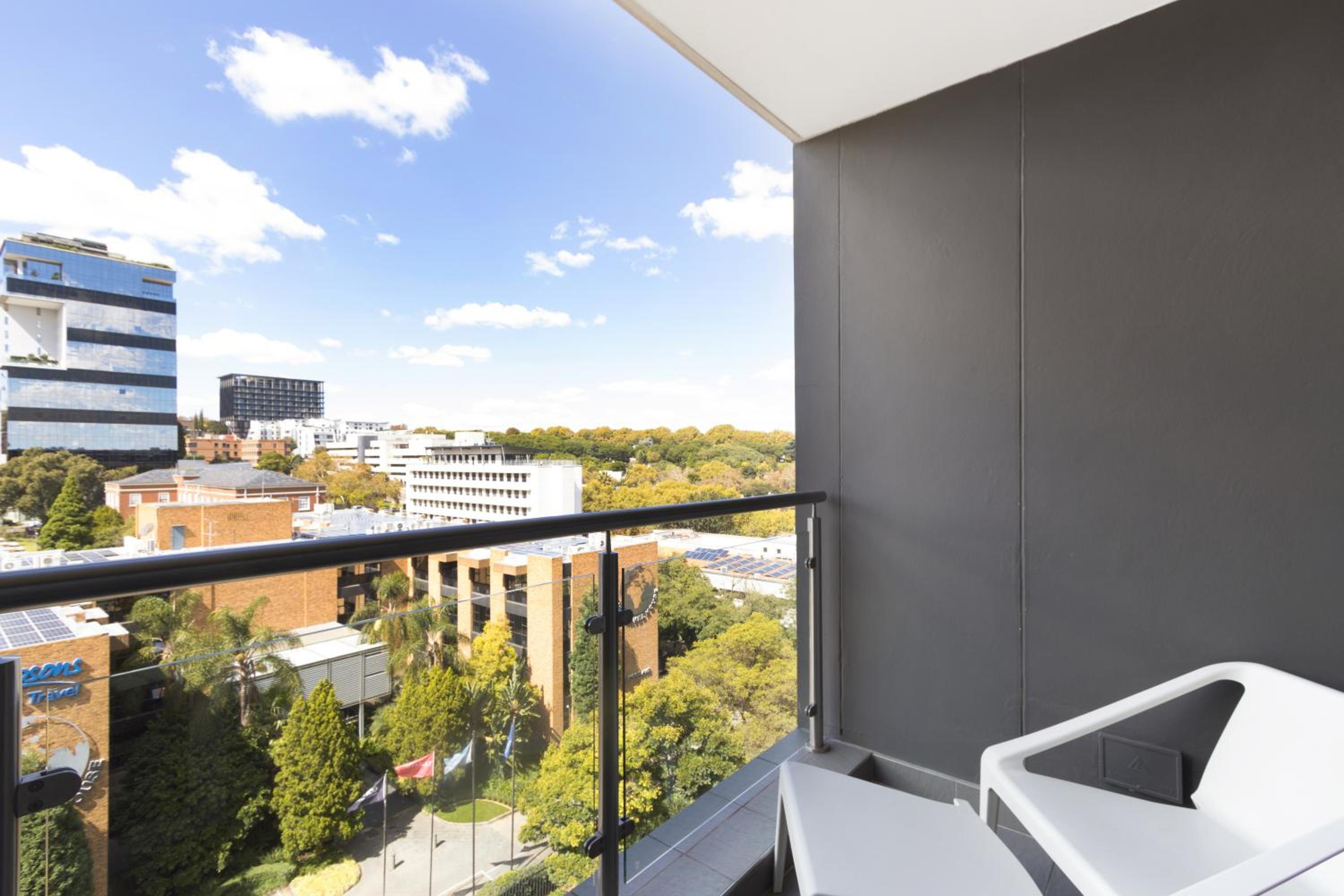 KMG Apartments at The Apex