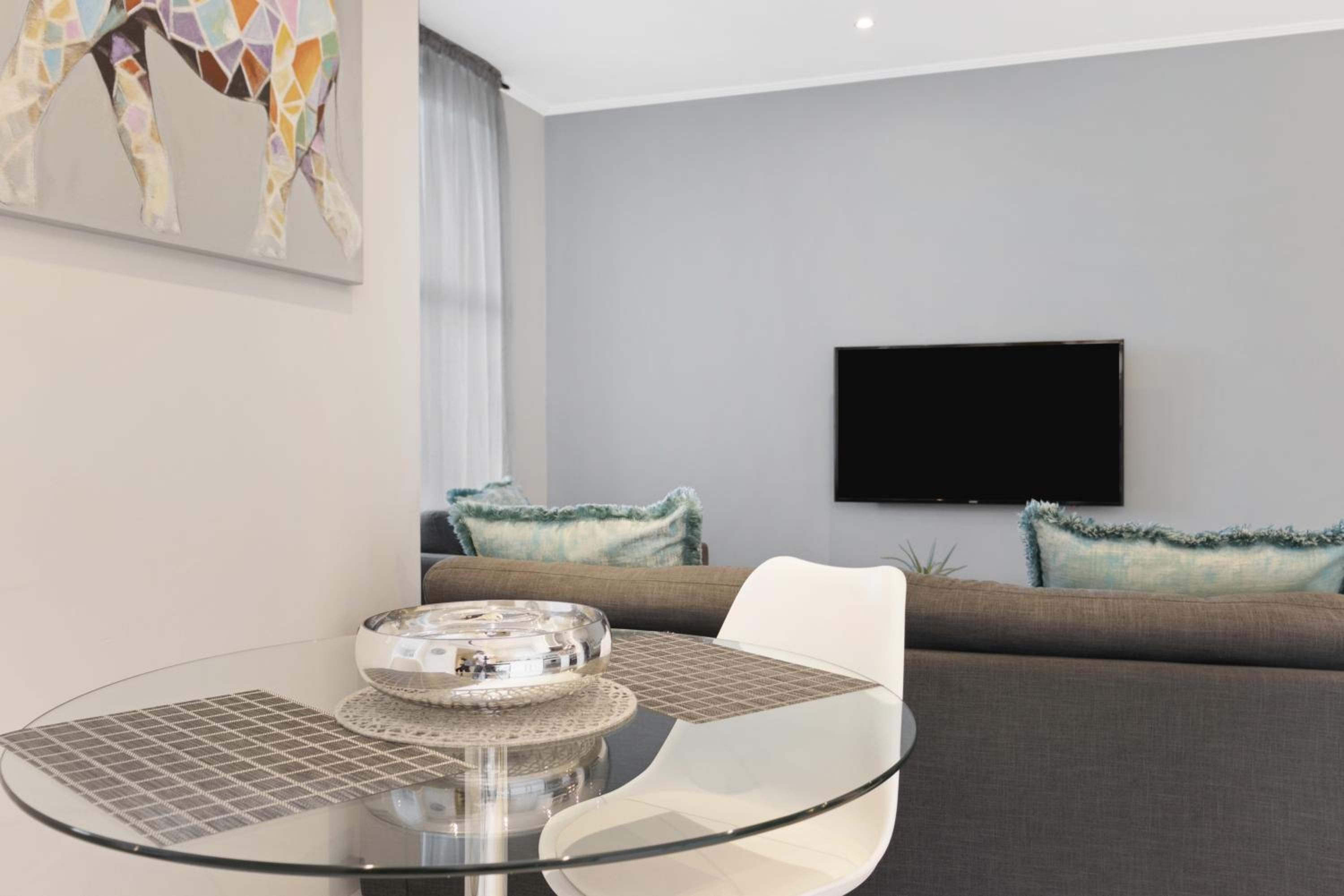 KMG Apartments at The Apex