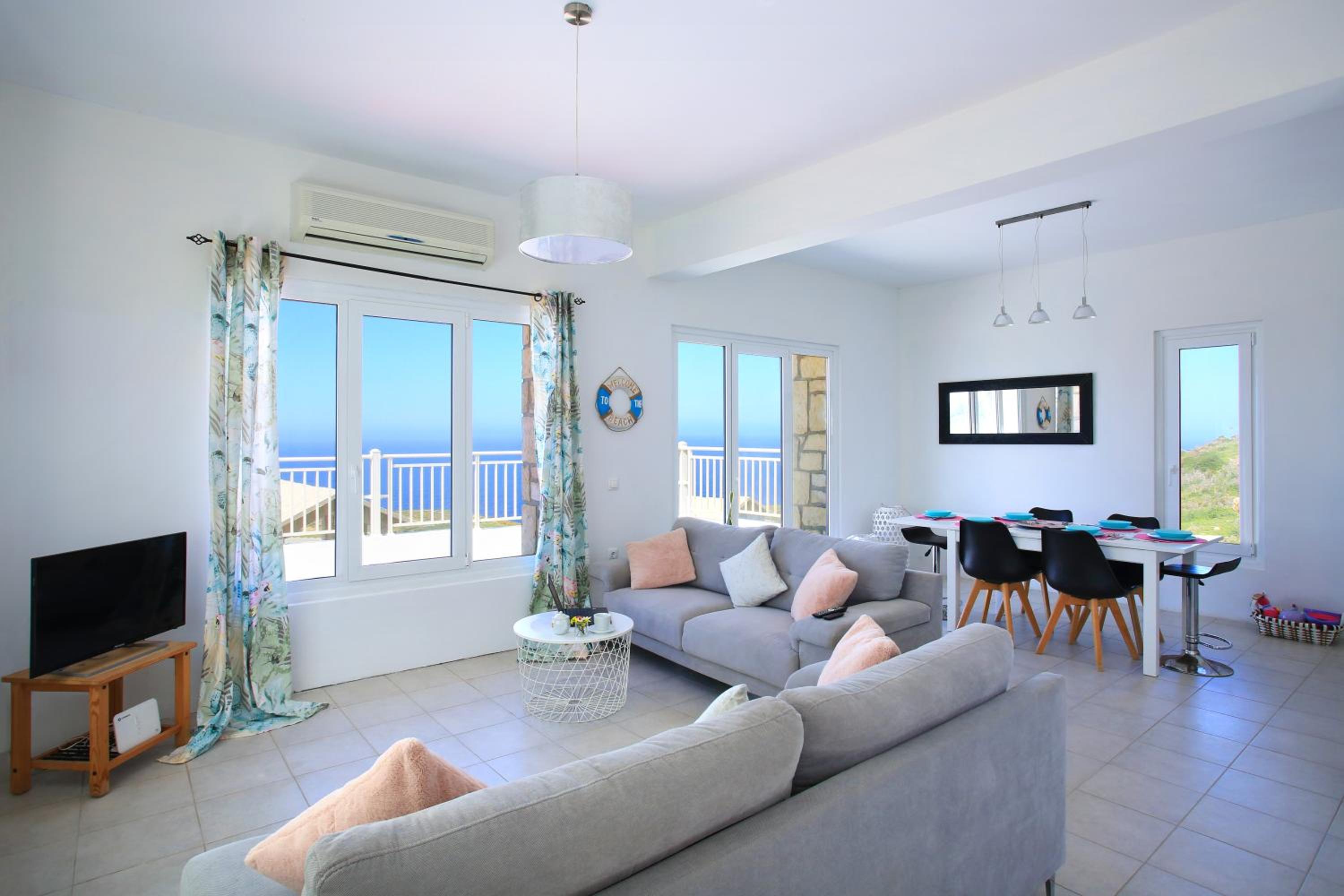 Beautiful Villa with Sea View - Sleeps 2-6 - Travel Cot Included view 3