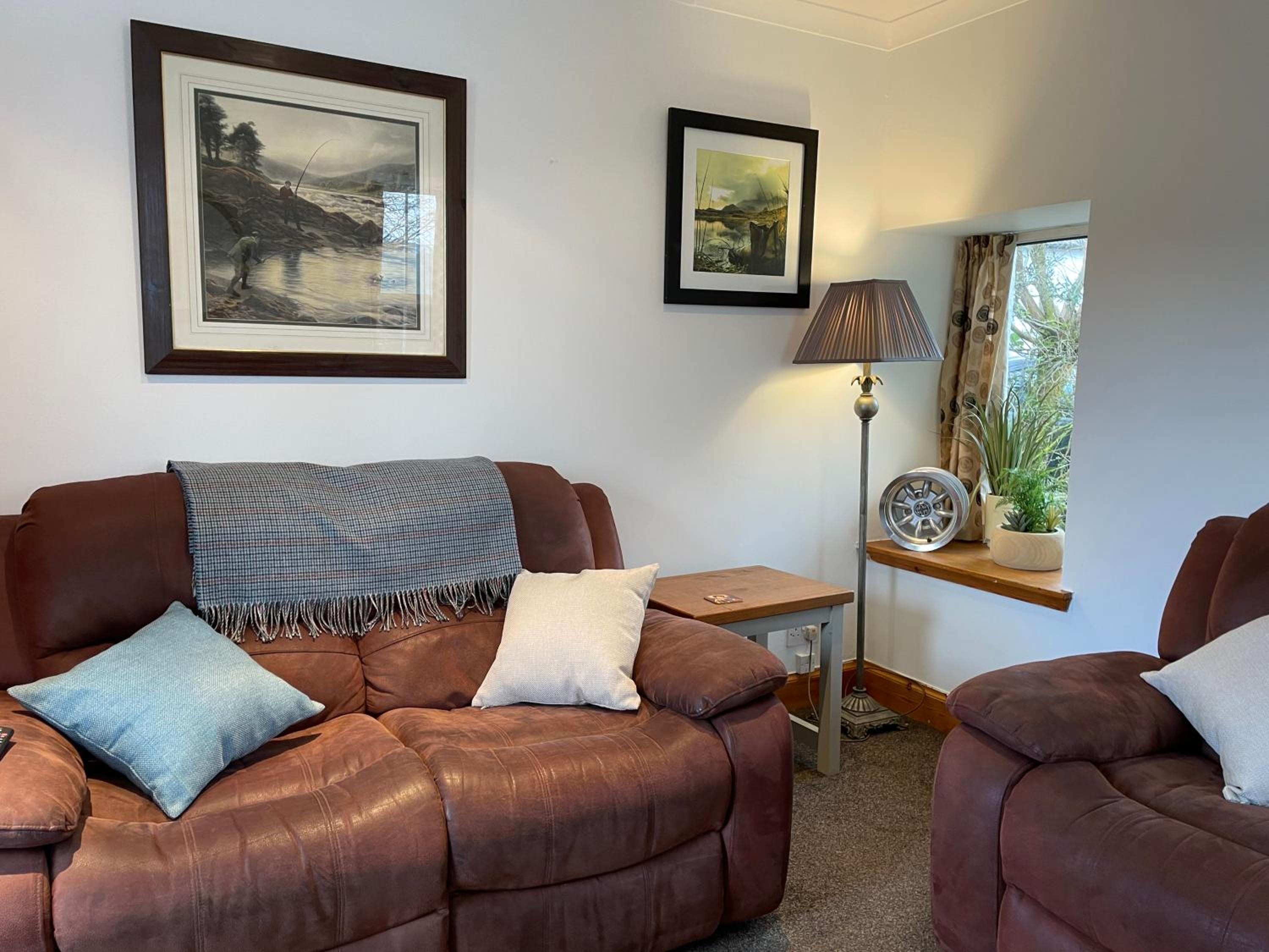1 Keepers Cottage Skeabost Bridge Isle Of Skye view 4