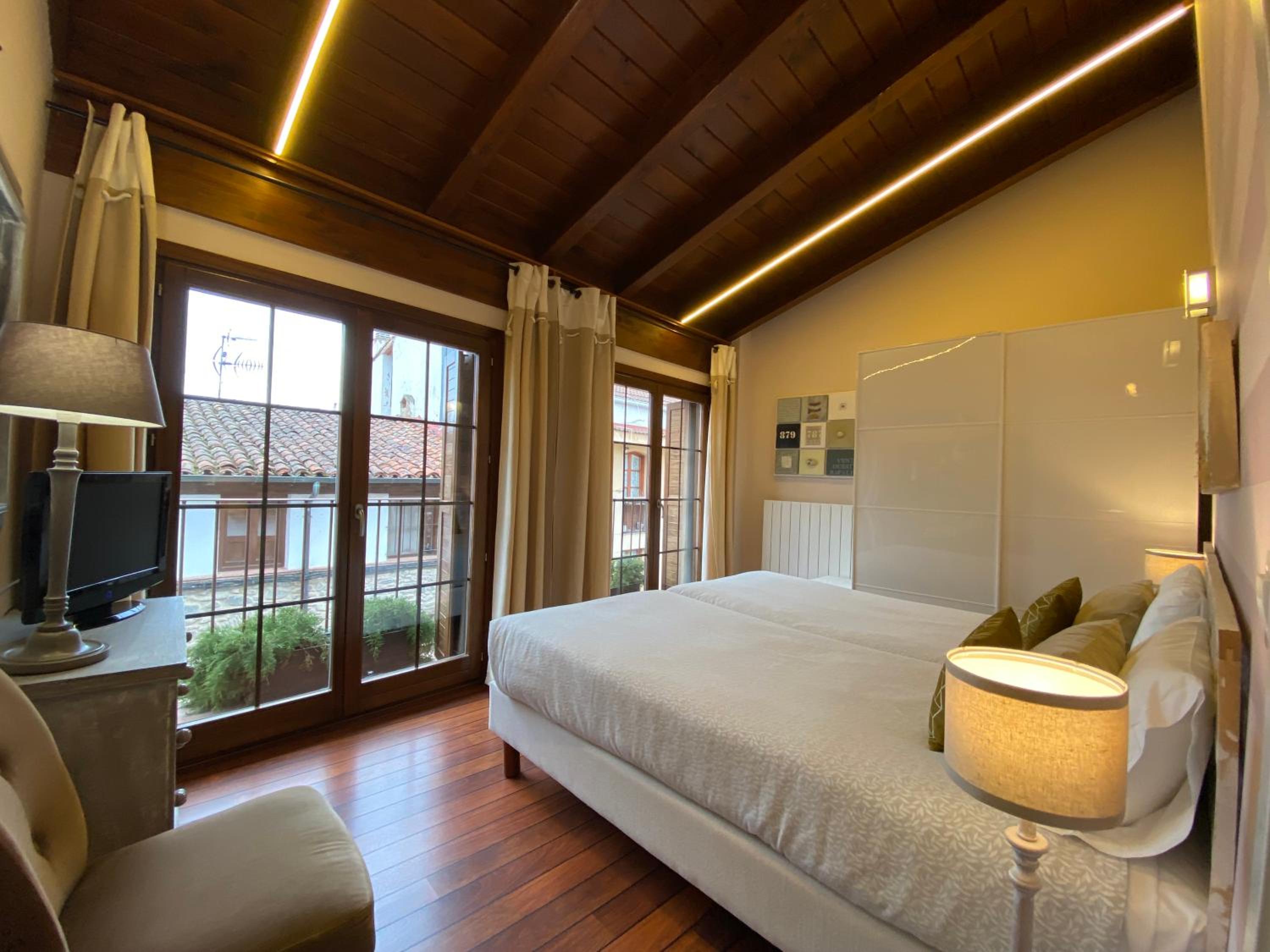 Apartamentos Turísticos Ezcaray