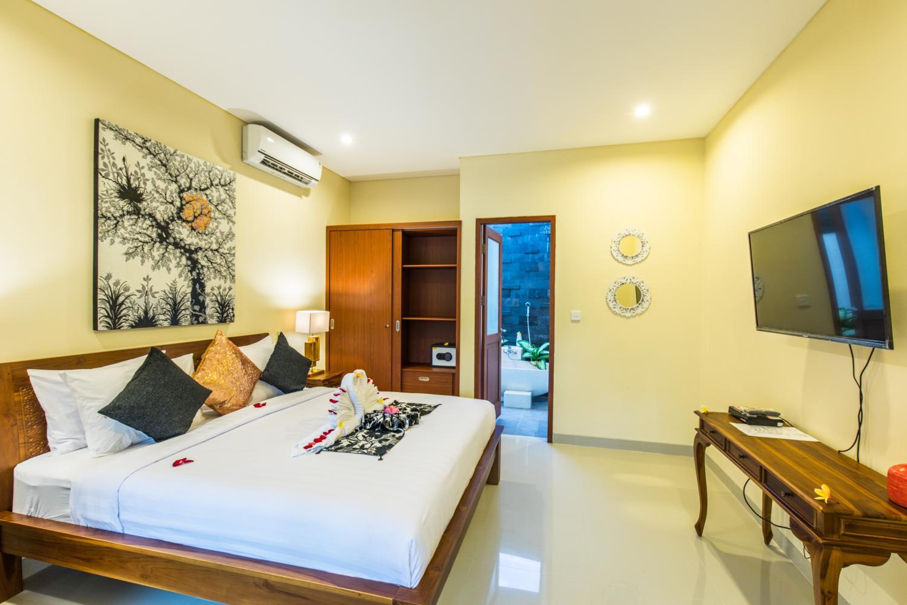 Villa Hitam Putih Legian Bali view 2