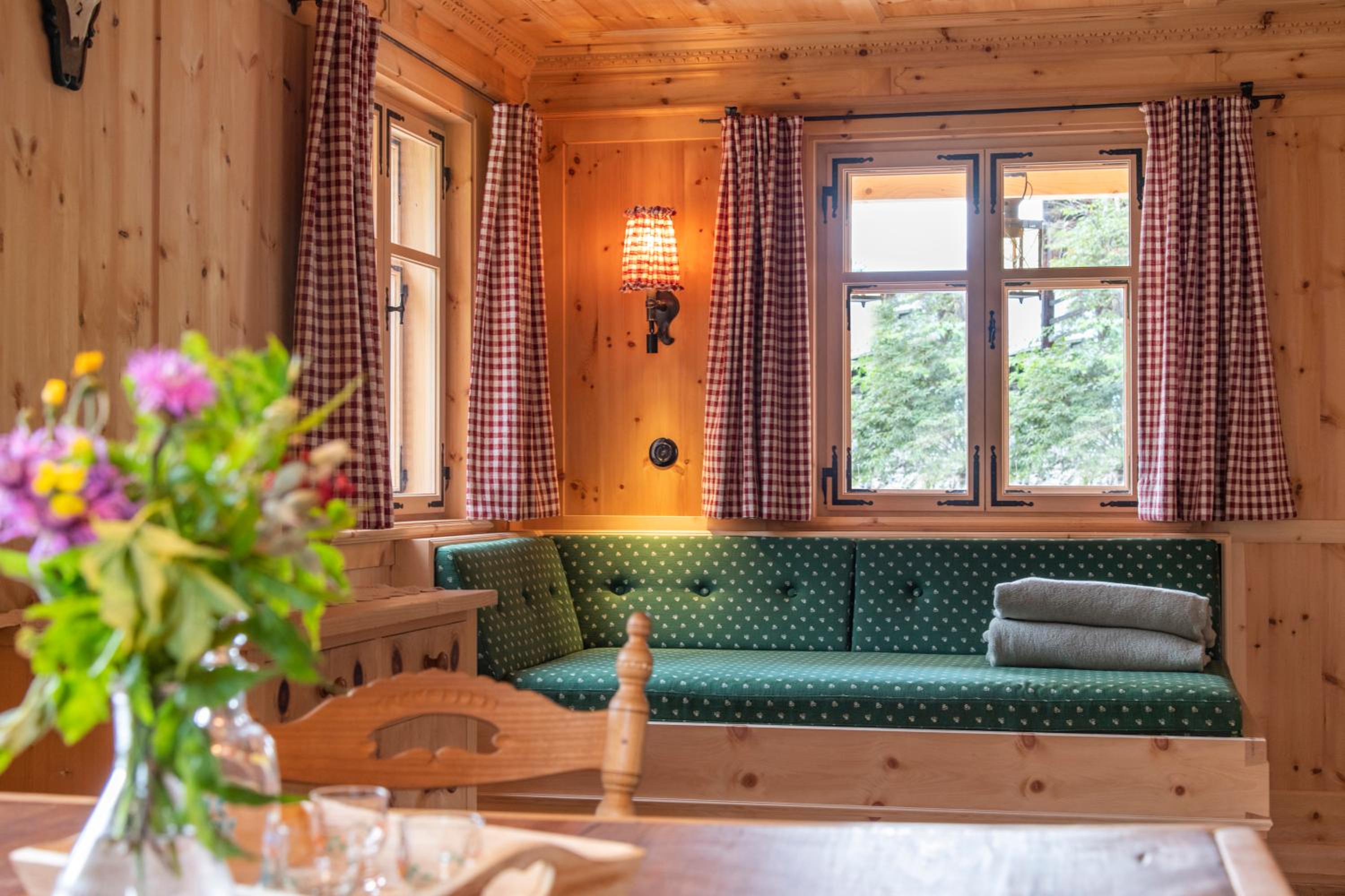 Chalet Berghaus Manuaf view 2