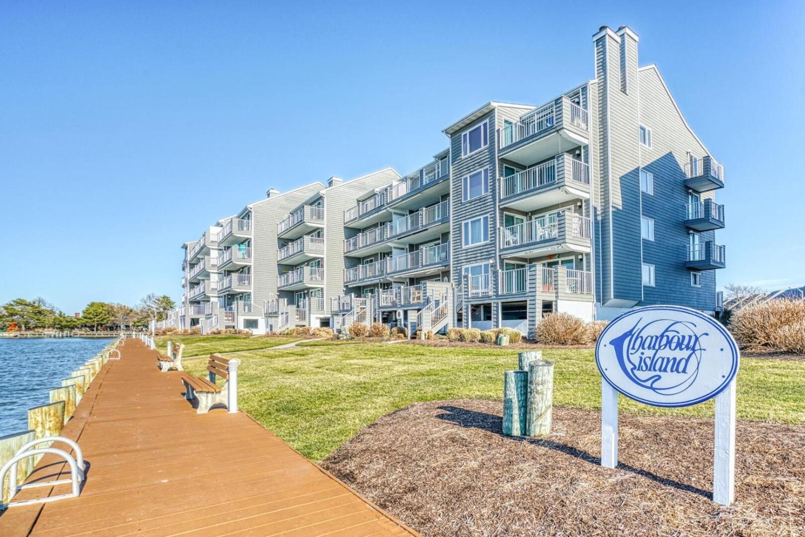 Harbour Island 204M