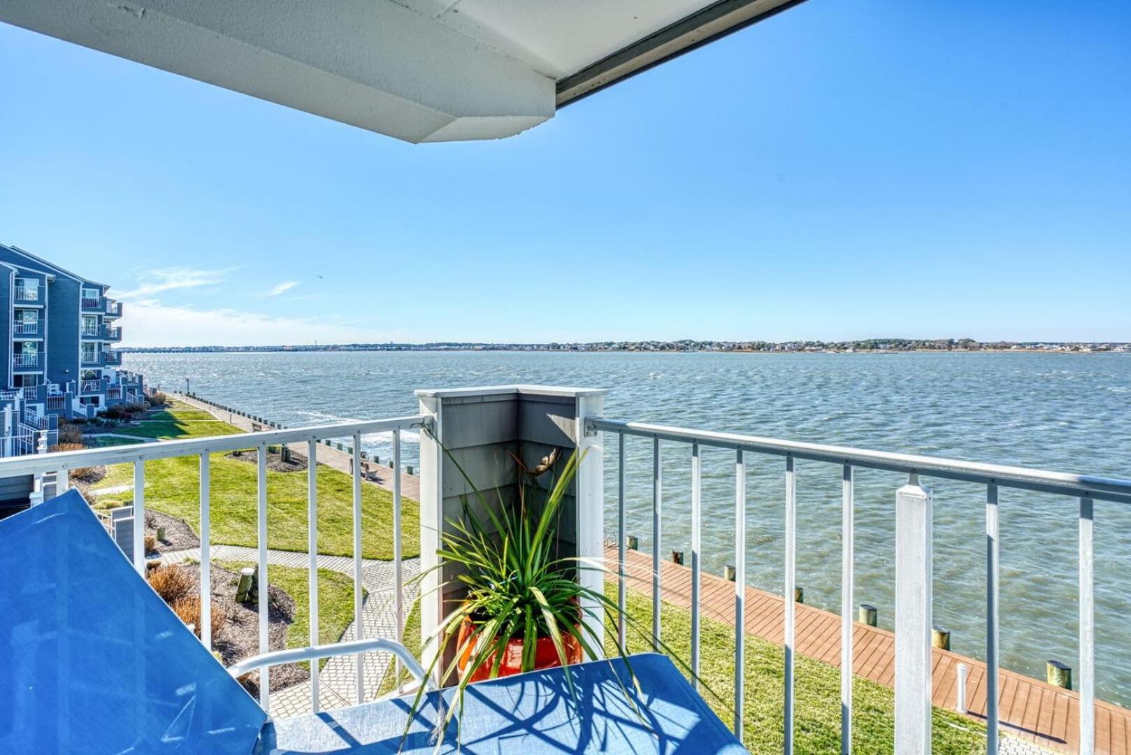 Harbour Island 204M