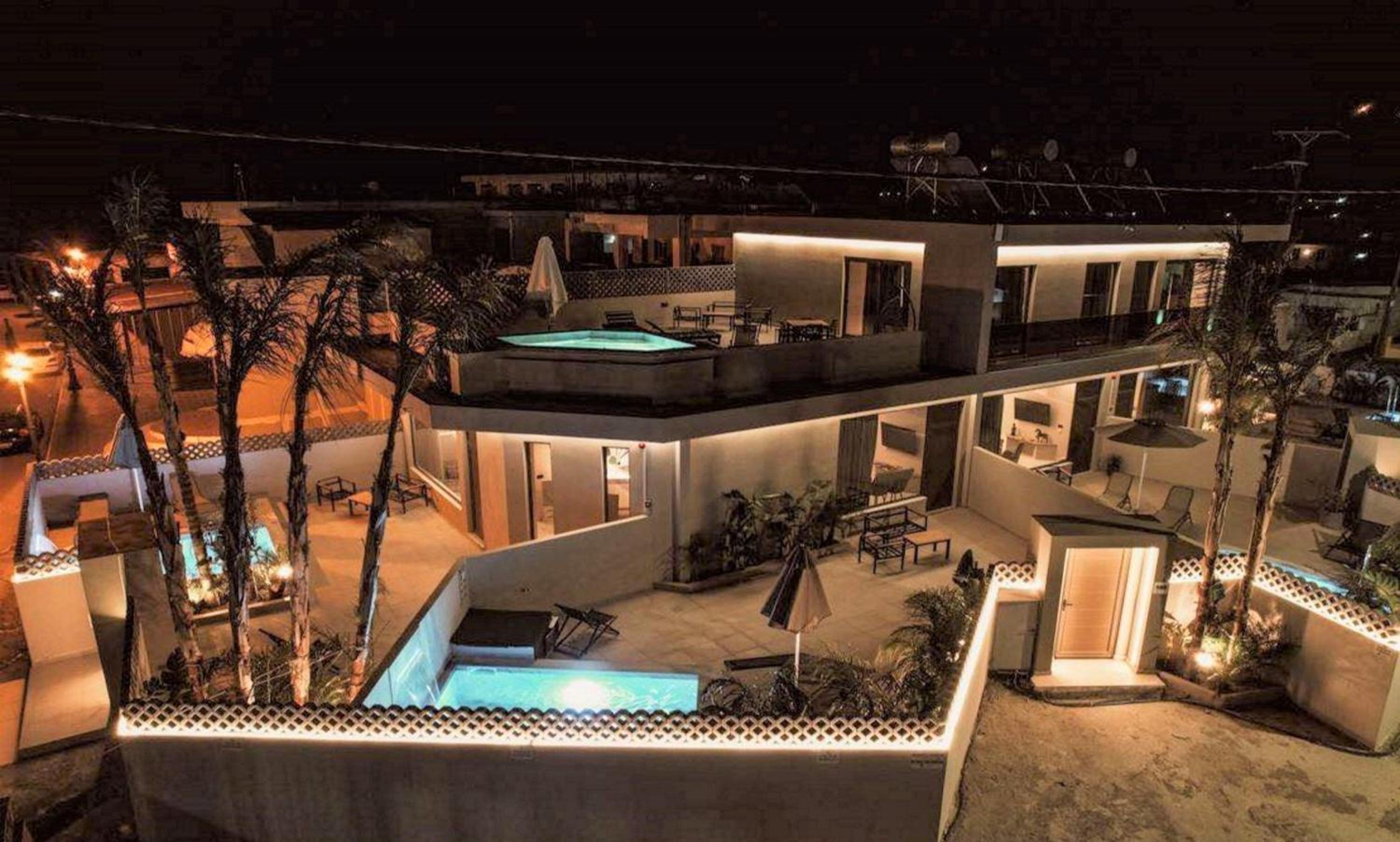 Hotel Pathos SeaSide Suites - Image 1