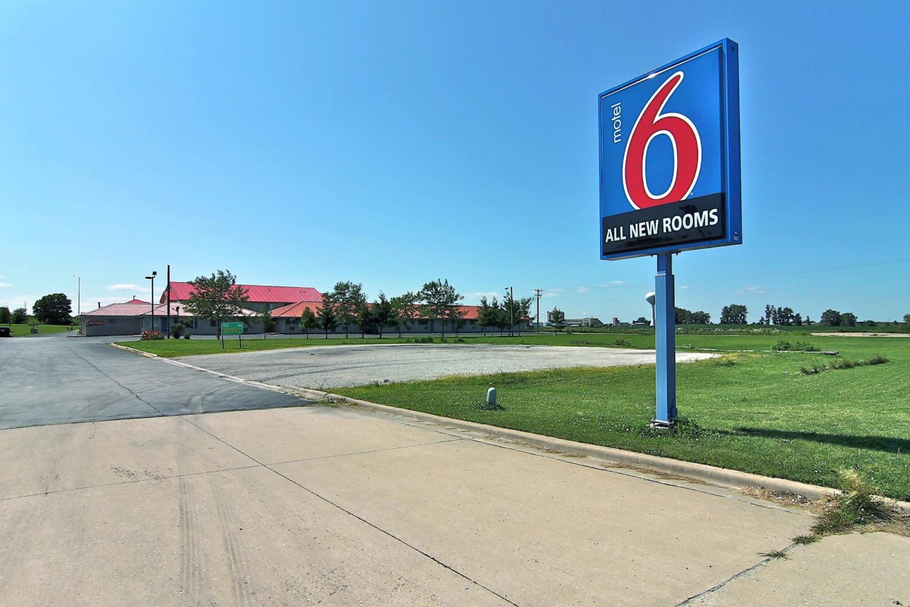 Motel 6-Gilman, IL view 4
