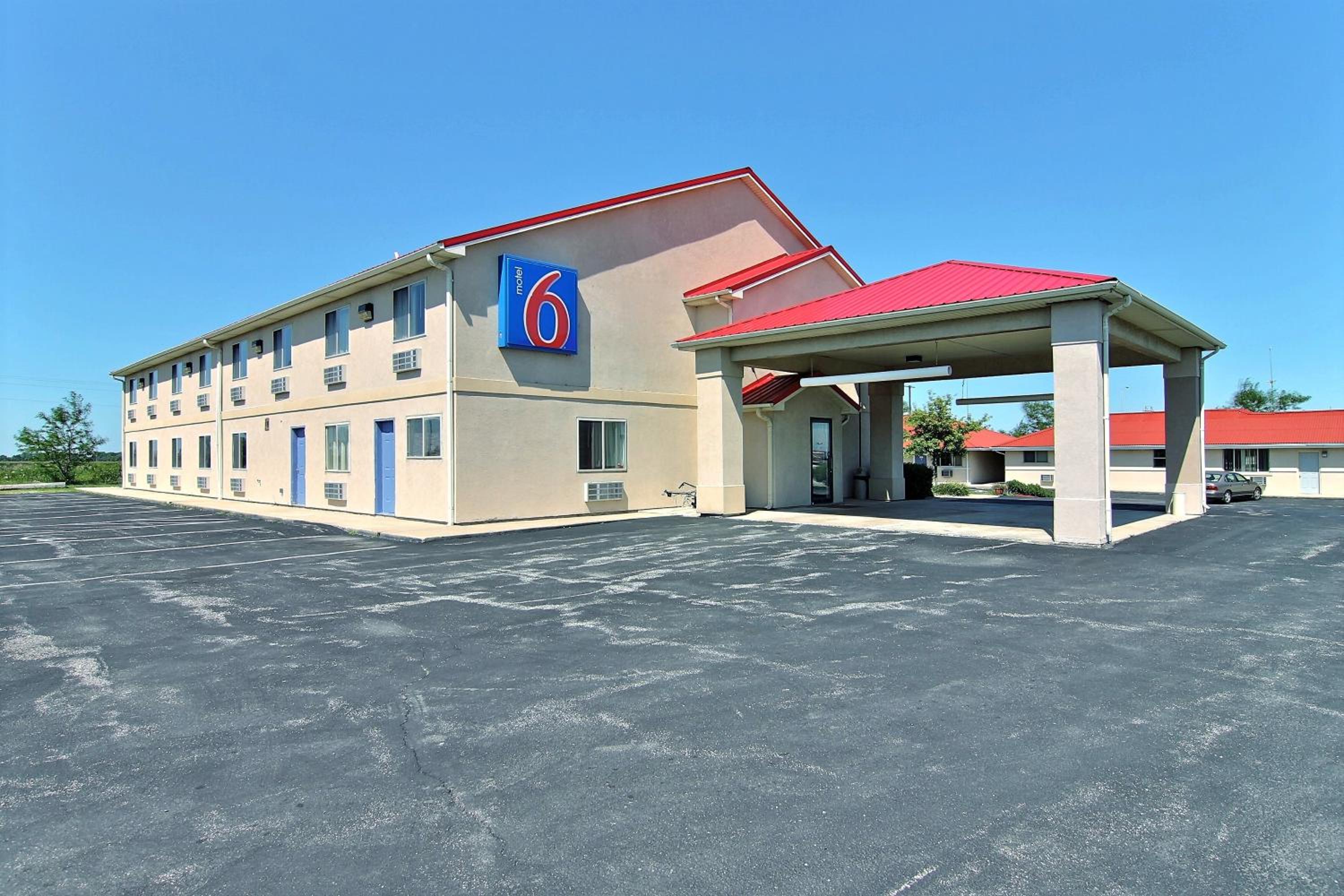 Motel 6-Gilman, IL view 3
